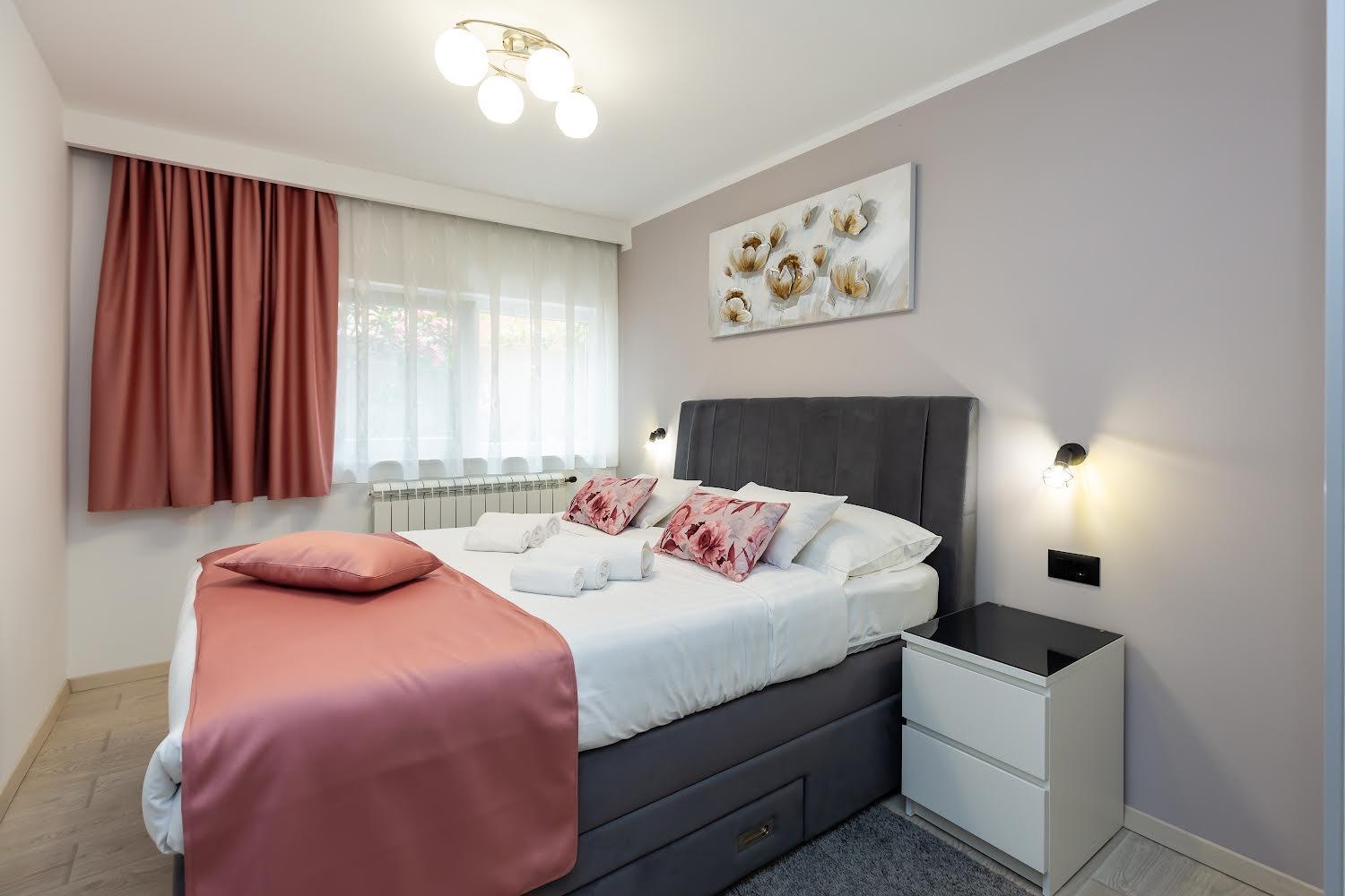 One-Bedroom Apartment - Photo 9