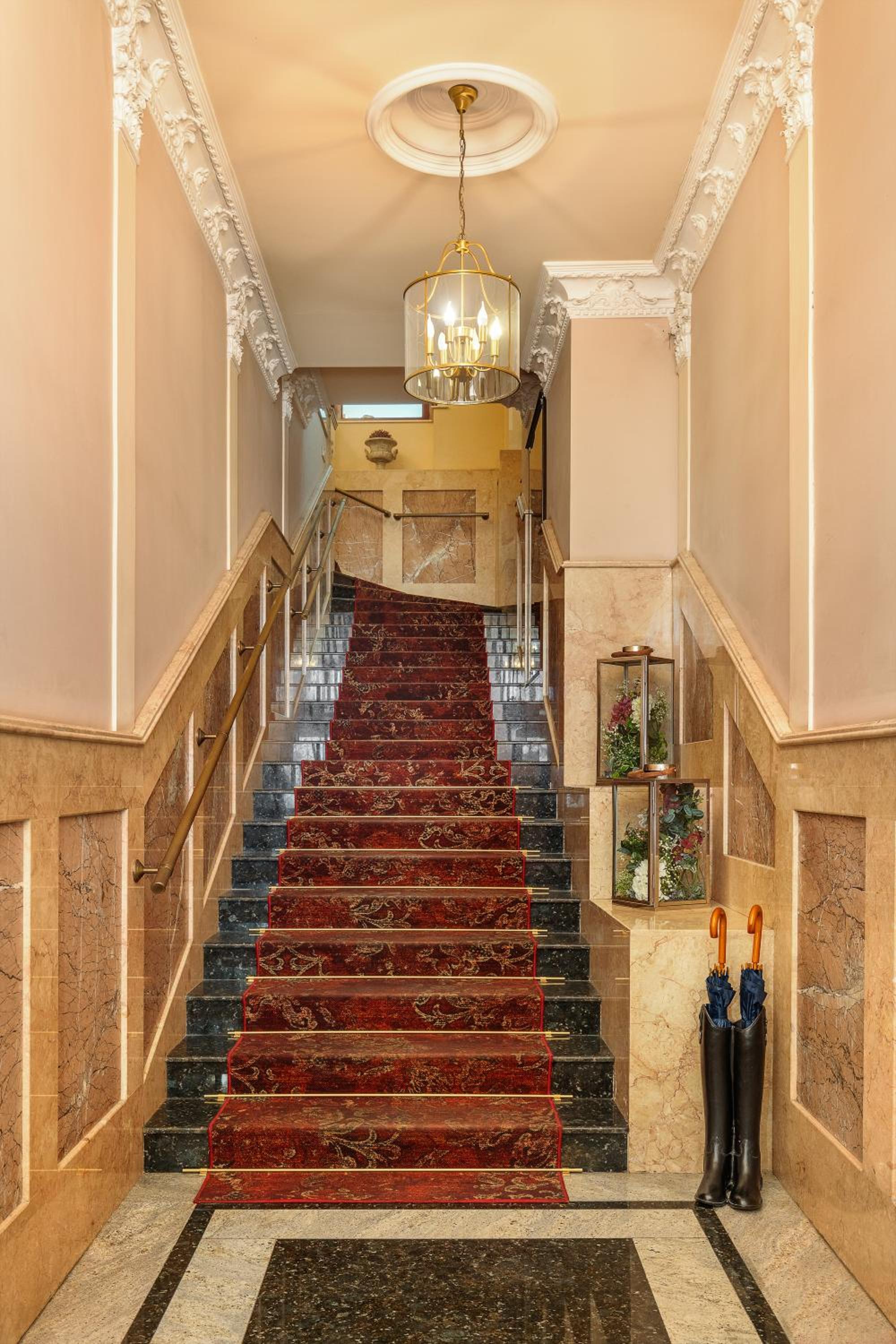 Superior Suite - Photo 2