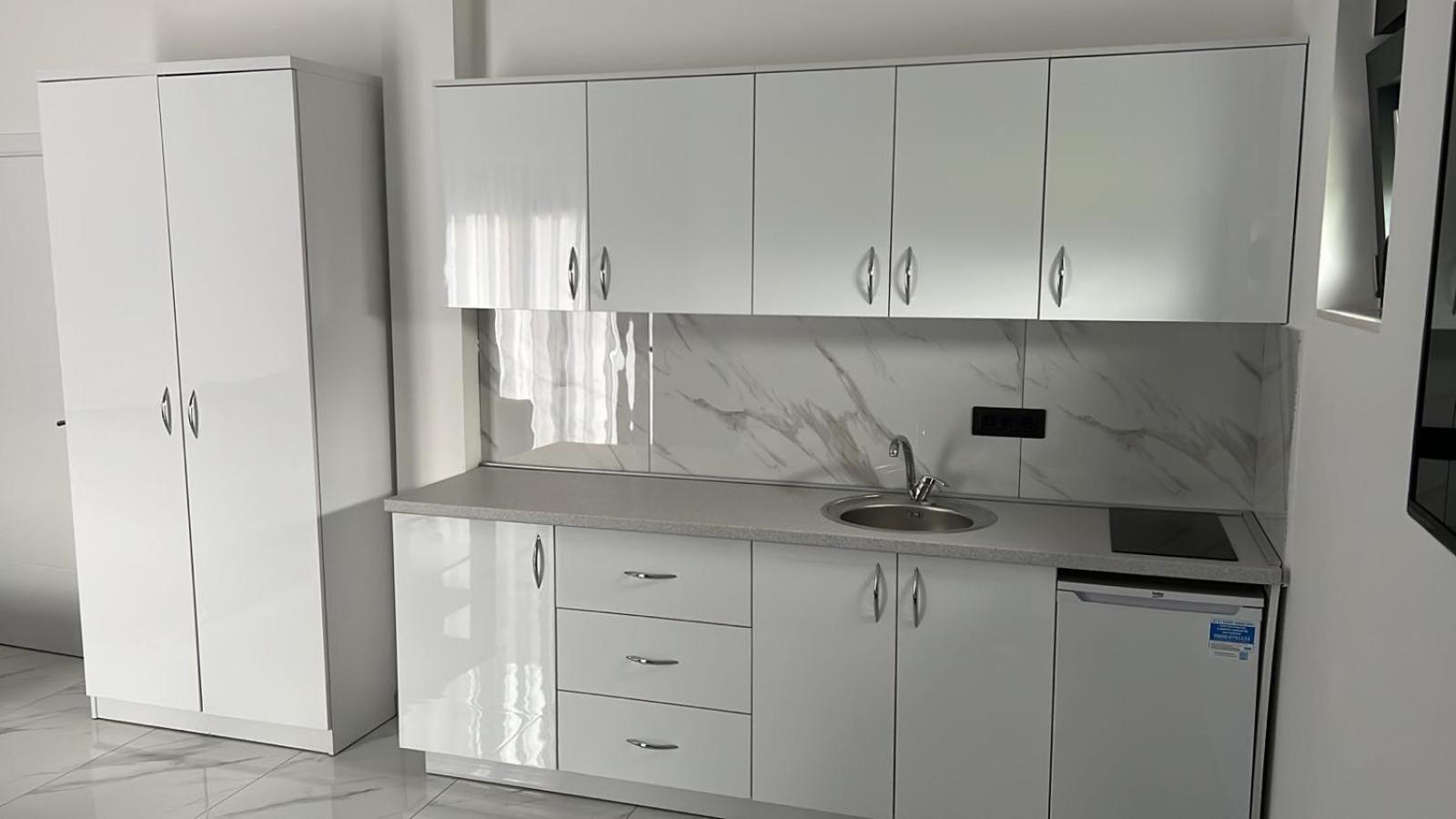 Studio Apartment photo 3