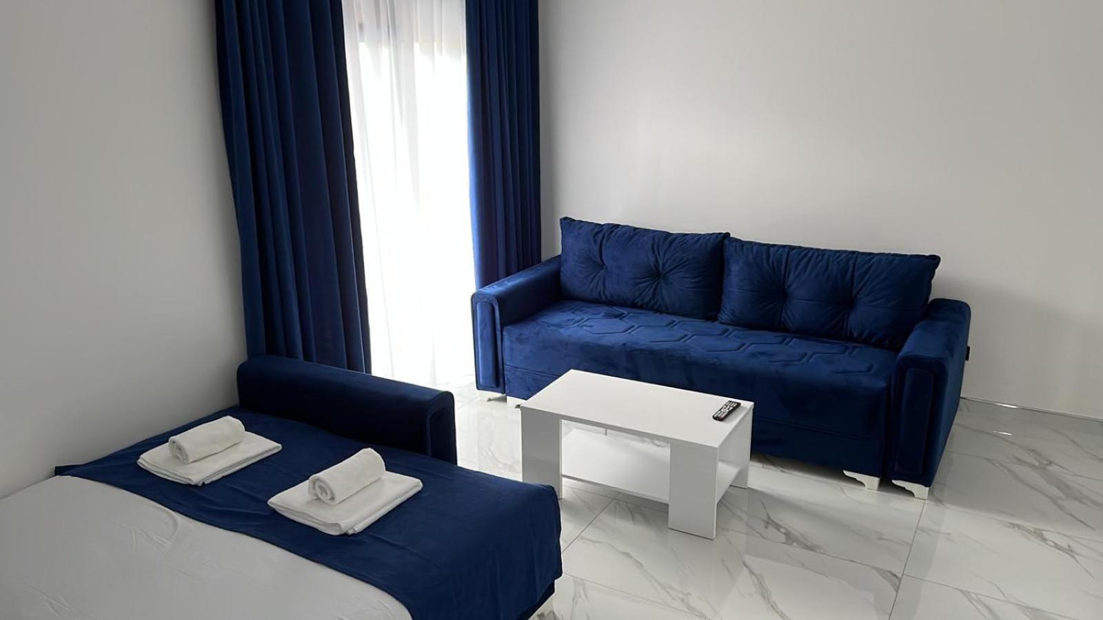 Studio Apartment photo 1