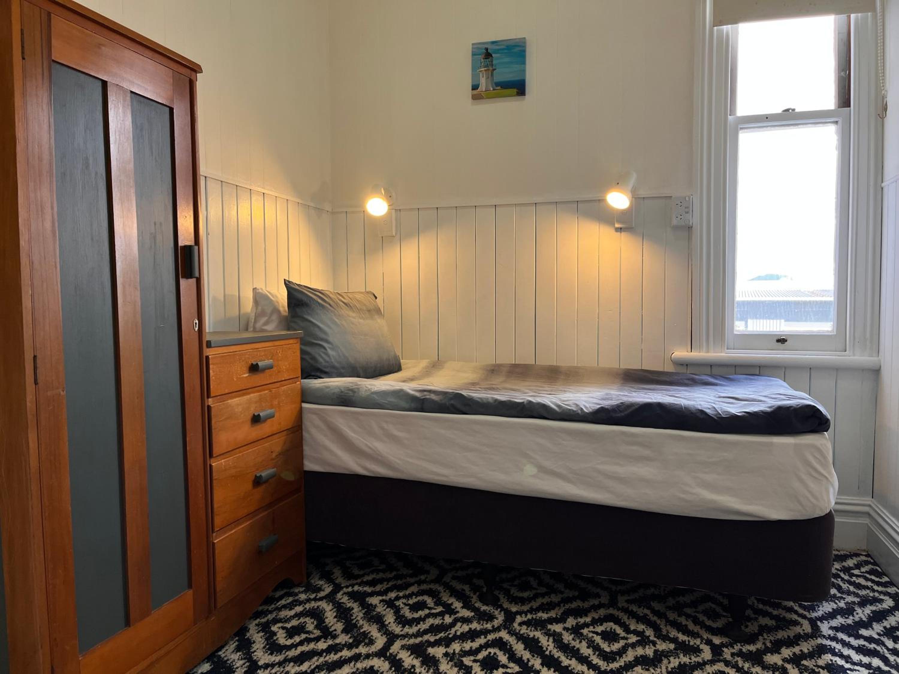 Single Room with Shared Bathroom photo 1