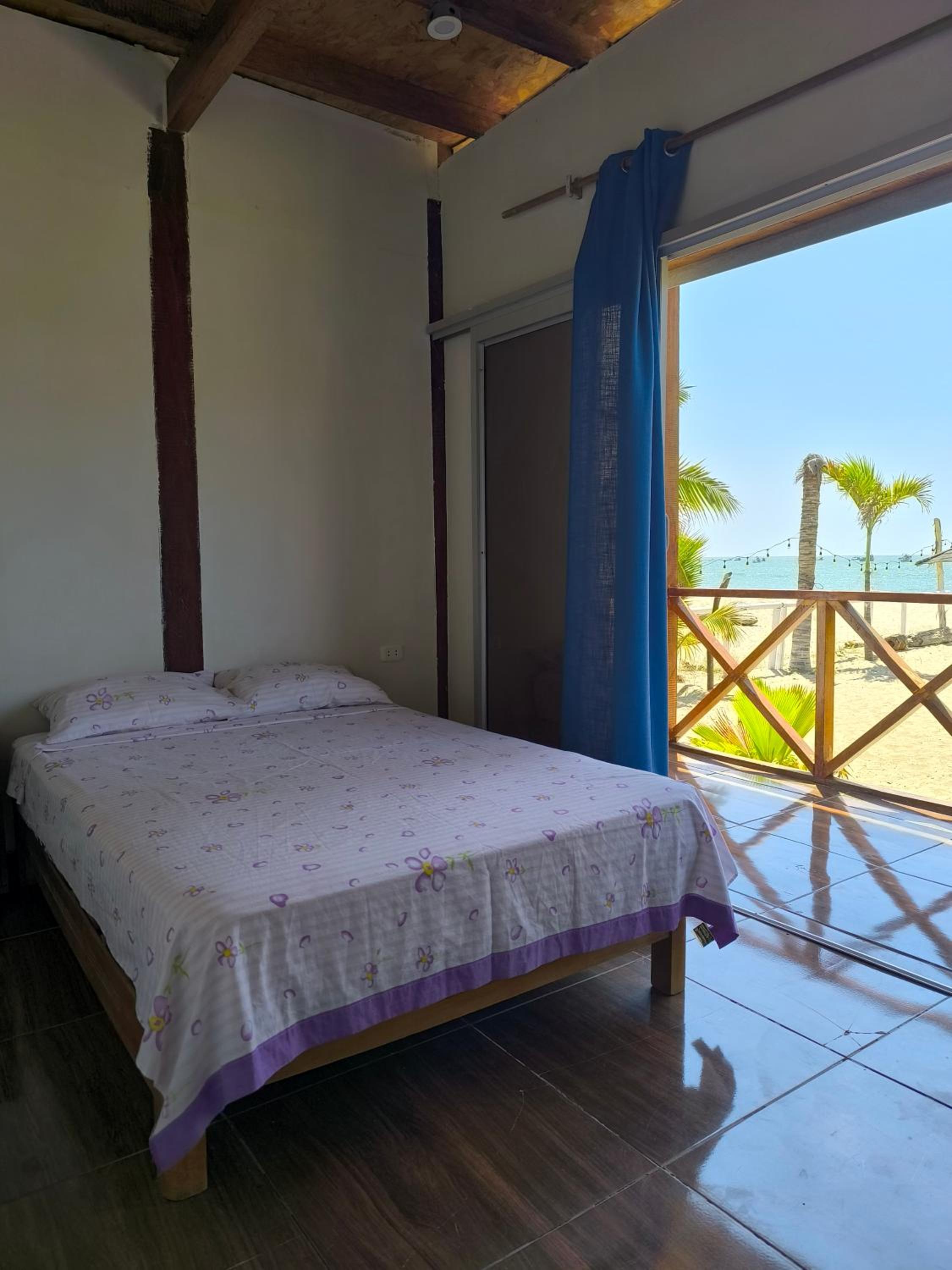 Double Room with Balcony and Sea View photo 2