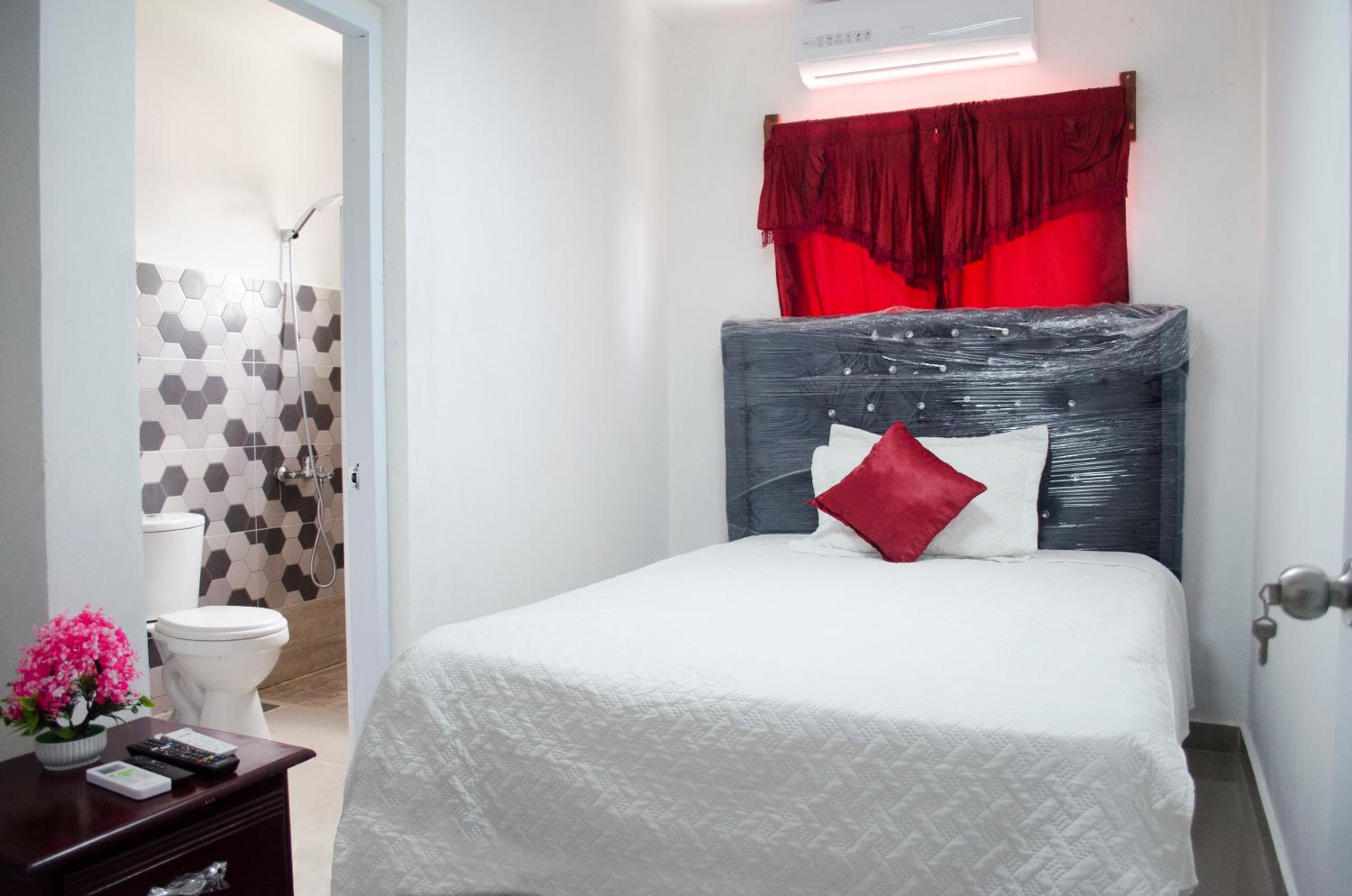 Single Room photo 3