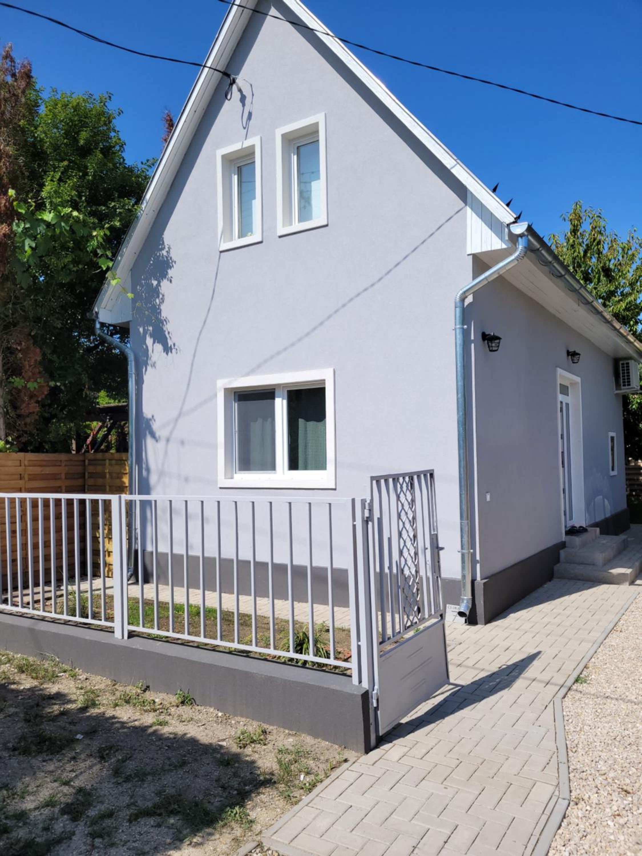 Two-Bedroom House photo 2