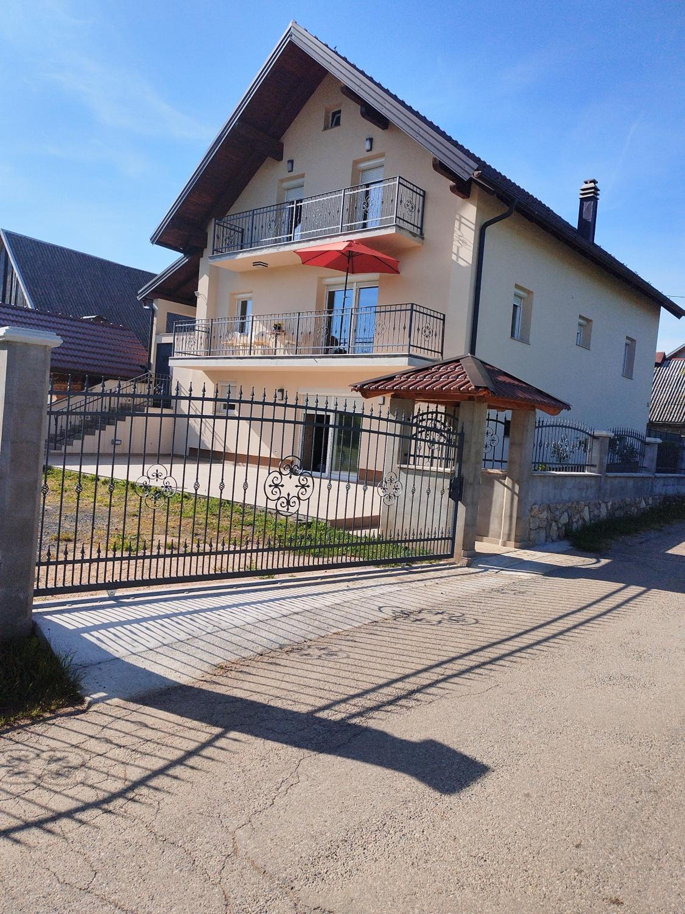 Three-Bedroom House photo 2