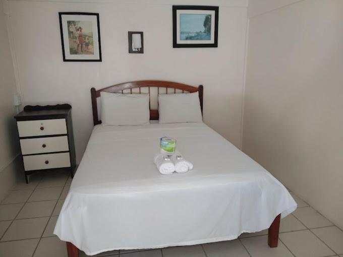 Basic Private Room with Shared Bathroom - Fan No AC / Room 2A