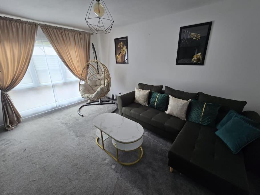 Two-Bedroom House photo 2