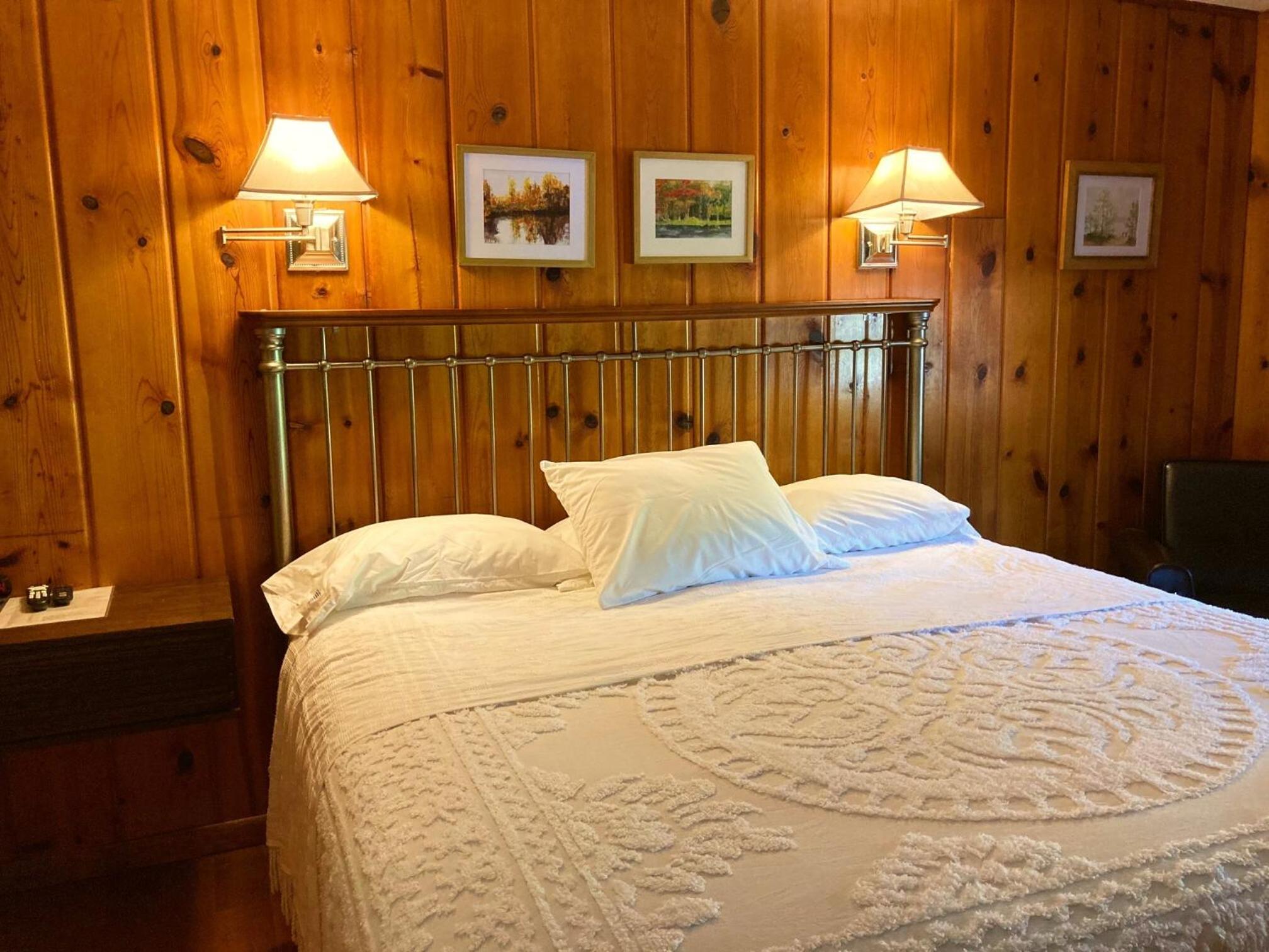 Deluxe King Room photo 3