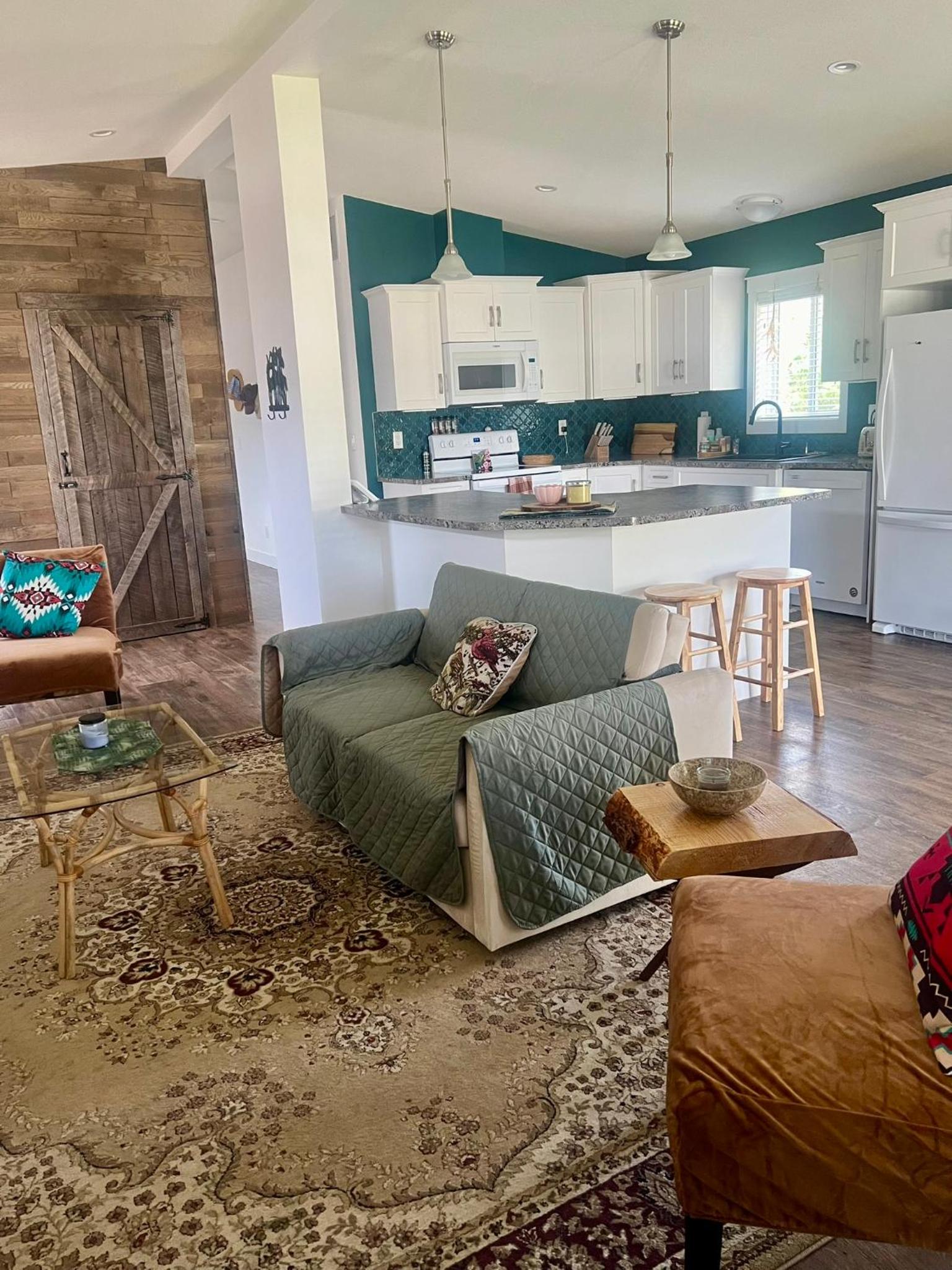 Two-Bedroom House photo 2