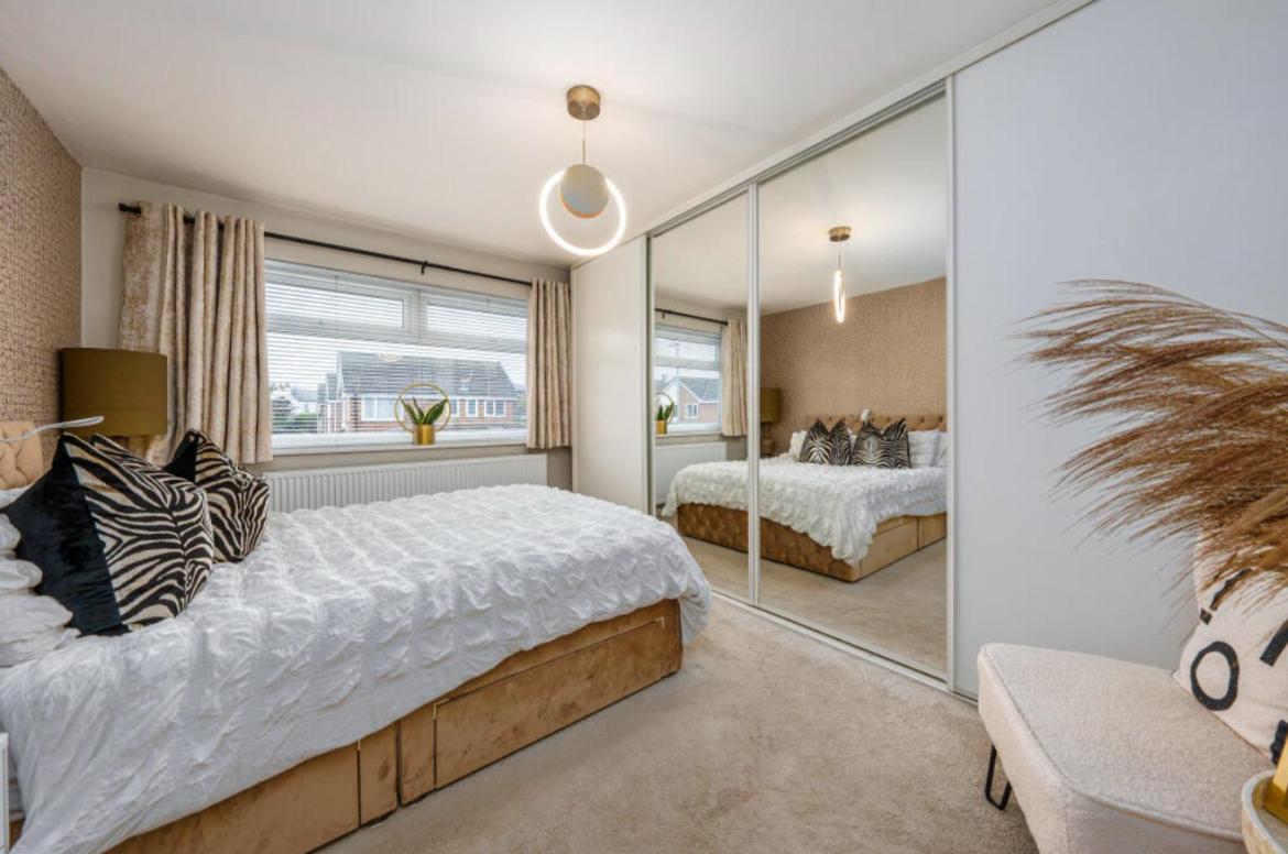 Three-Bedroom House photo 1