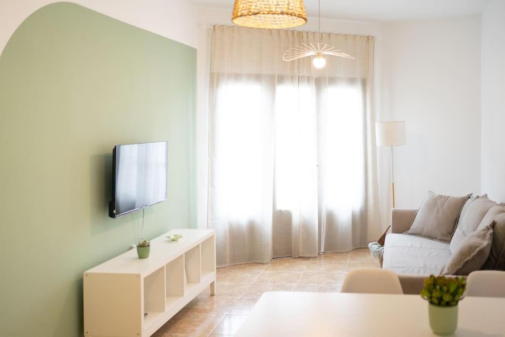 Apartamento de Dos Habitaciones con Terraza
