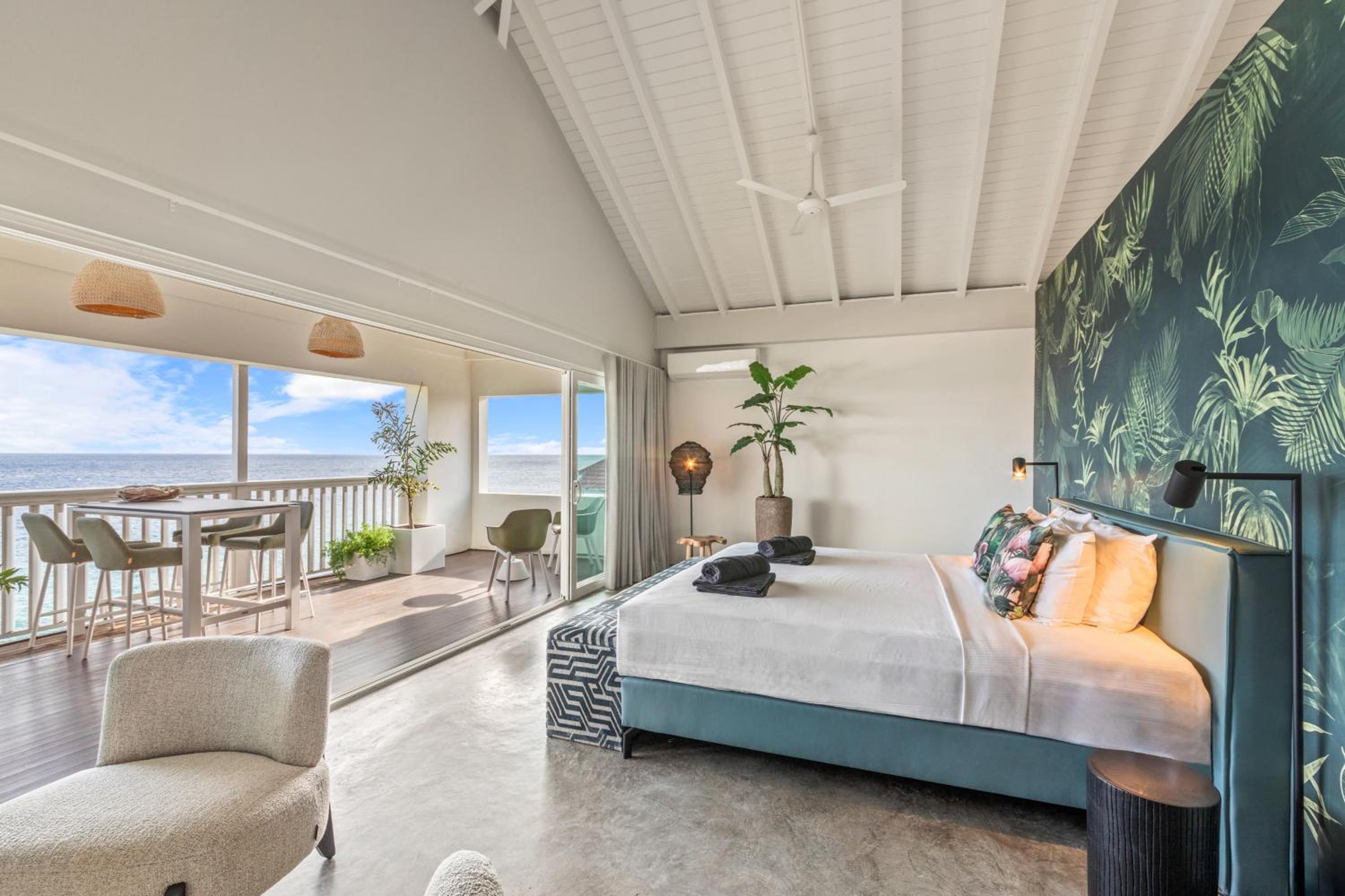 Studio Apartment with Sea View