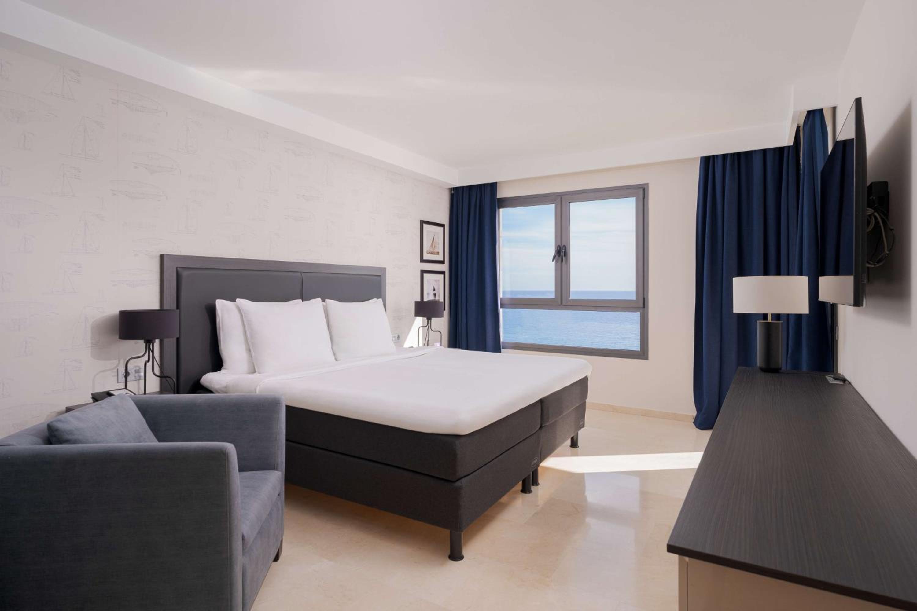 Premium Suite- 3 Bedroom & Sea View - Photo 16