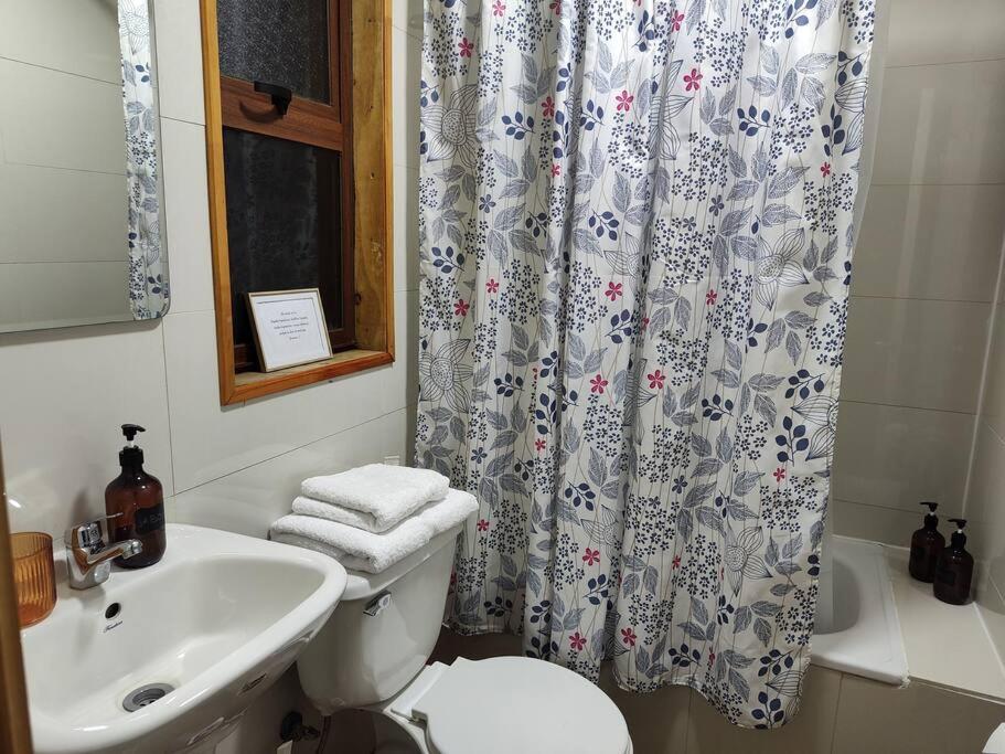 Three-Bedroom House photo 2