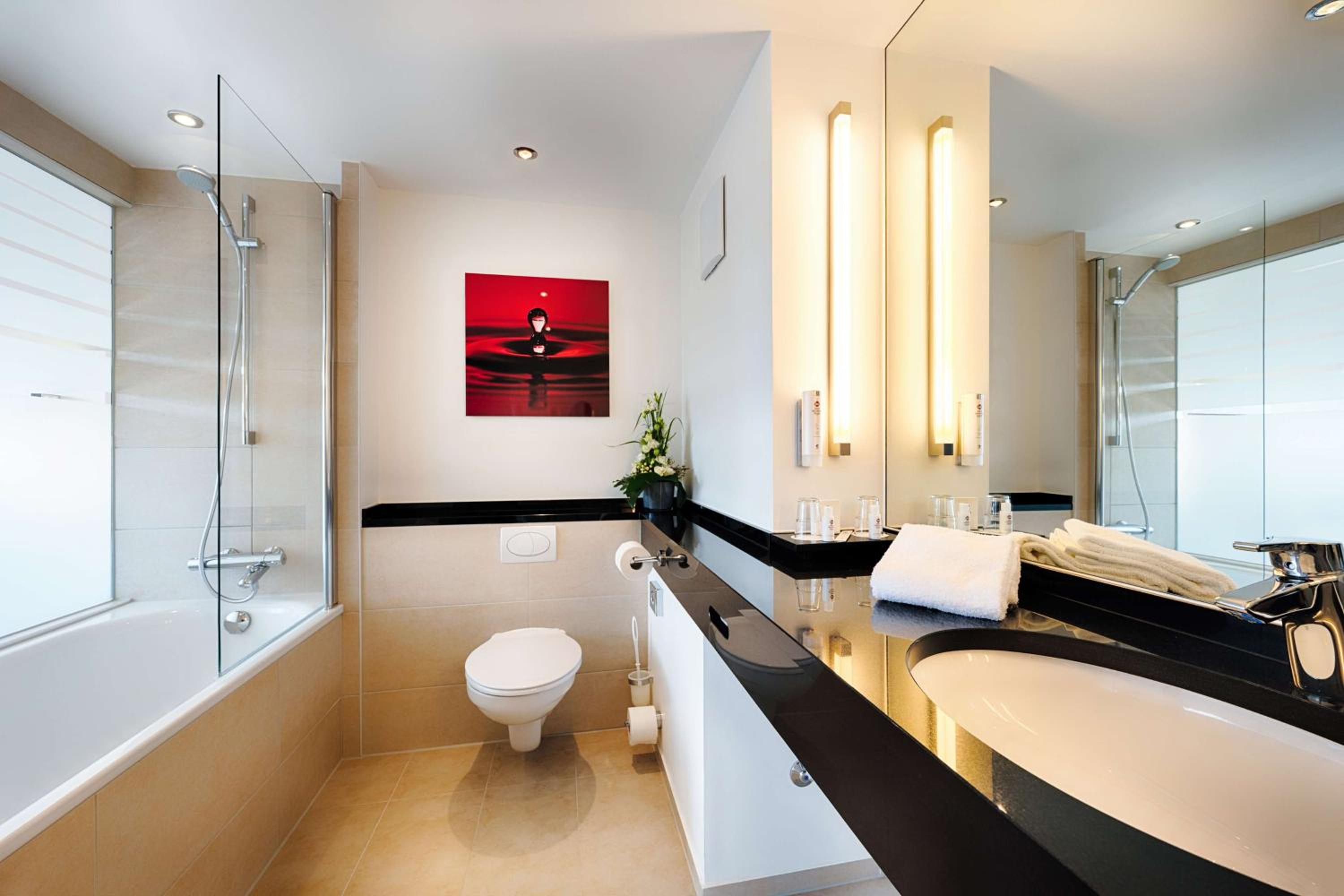 Twin Junior Suite with Sofa Bed and Bath Tub
