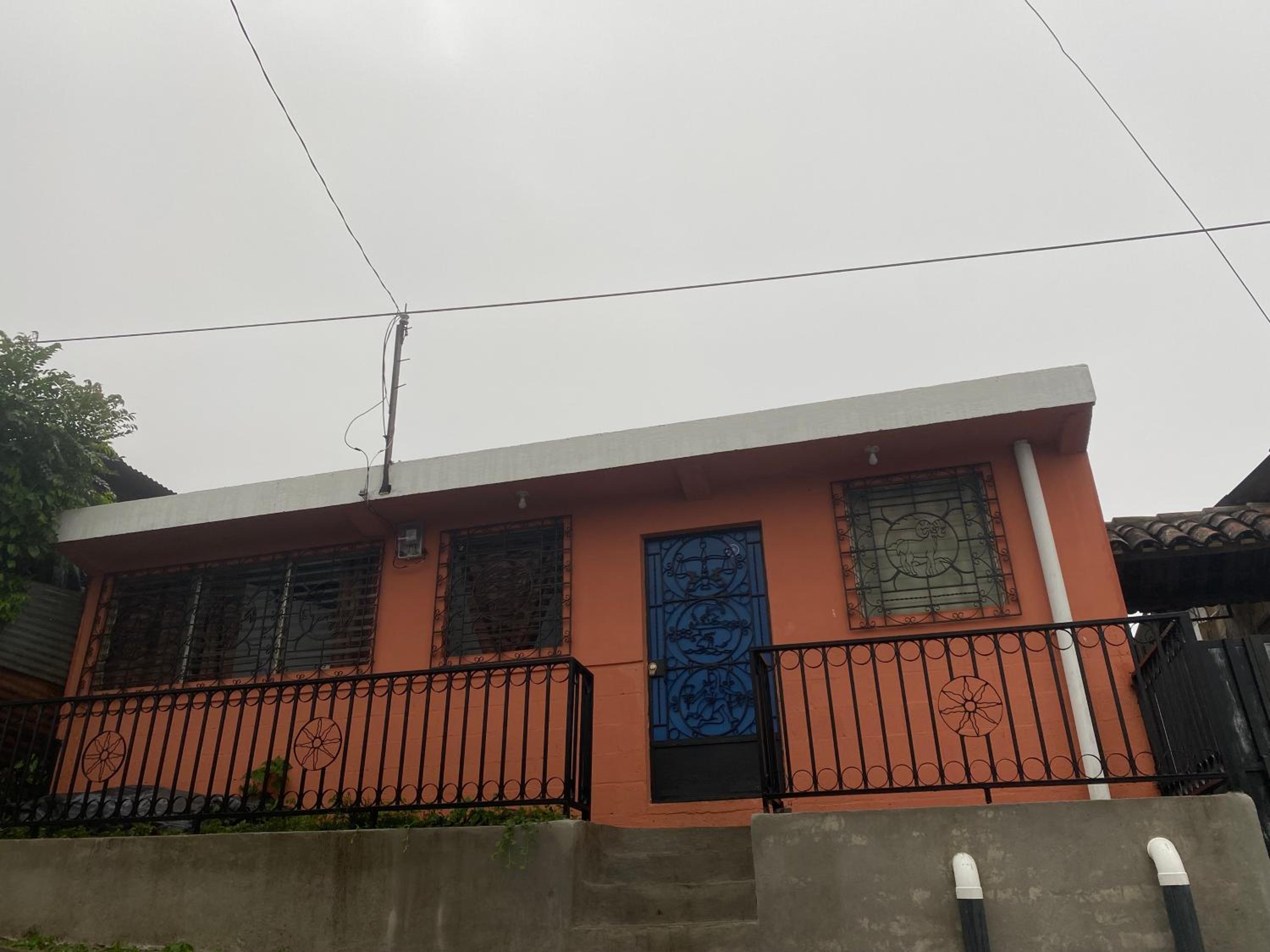 Three-Bedroom House photo 2