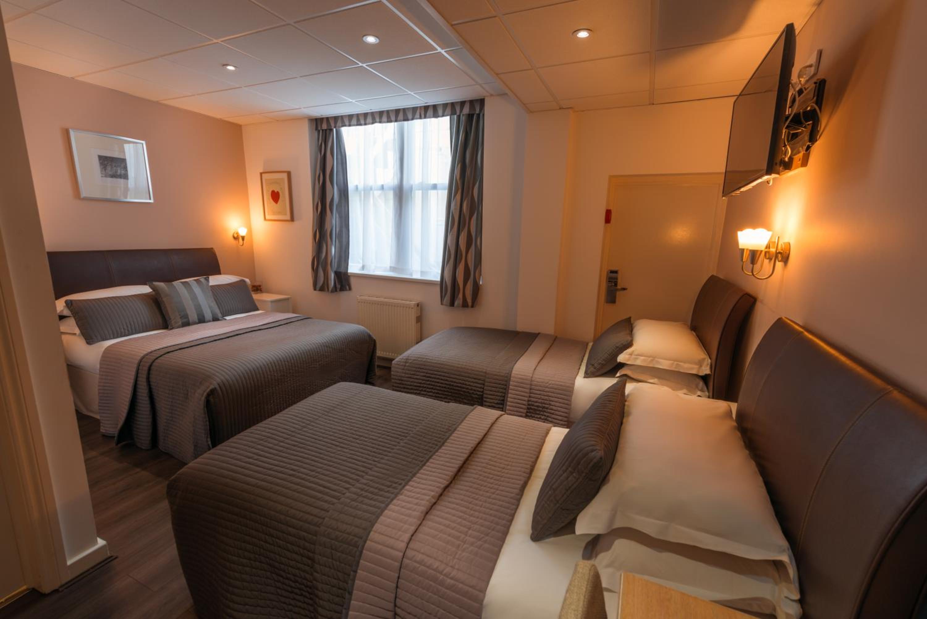 Superior Quadruple Room photo 1