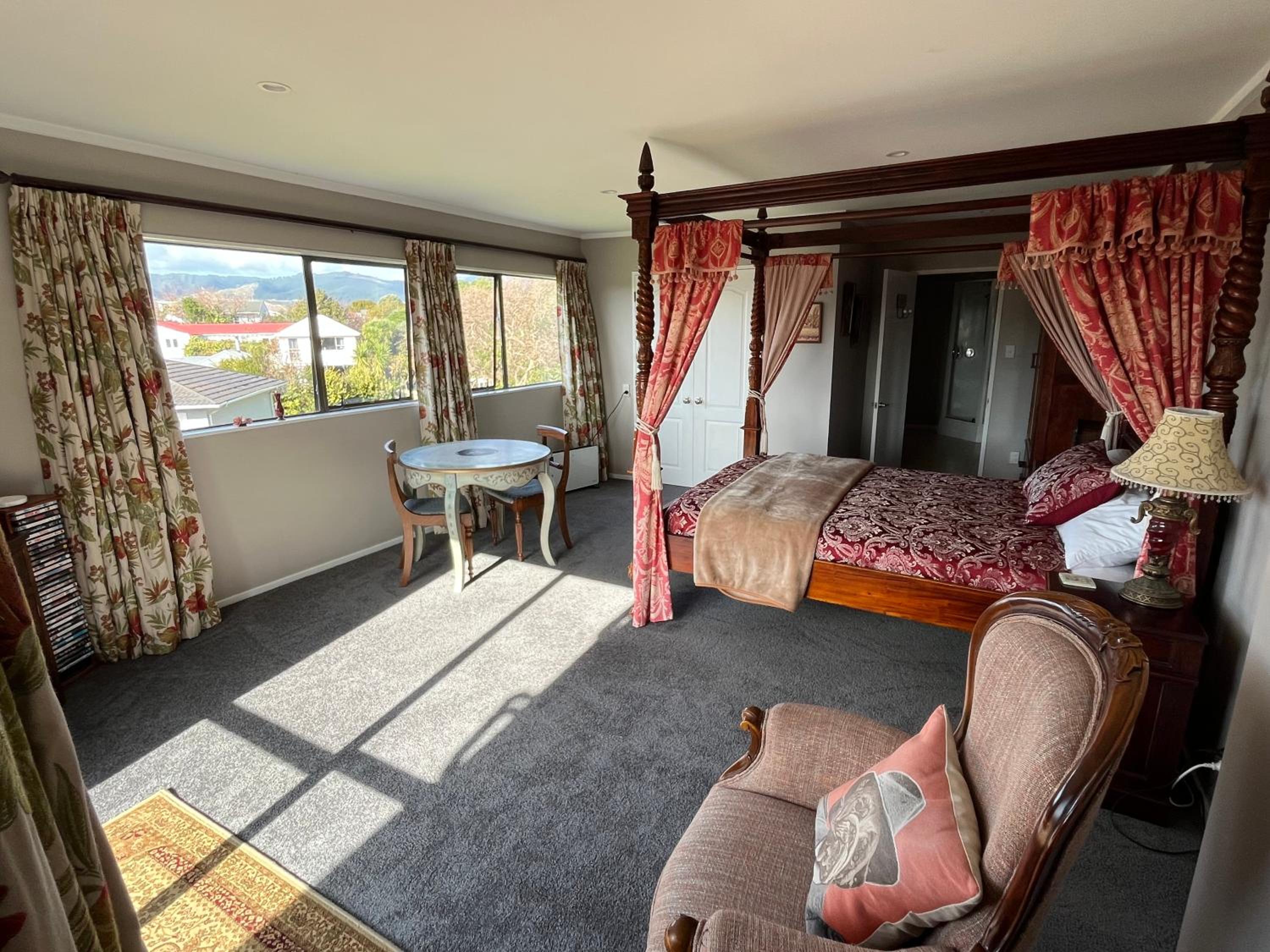 Queen Room (Windsor) - Photo 1