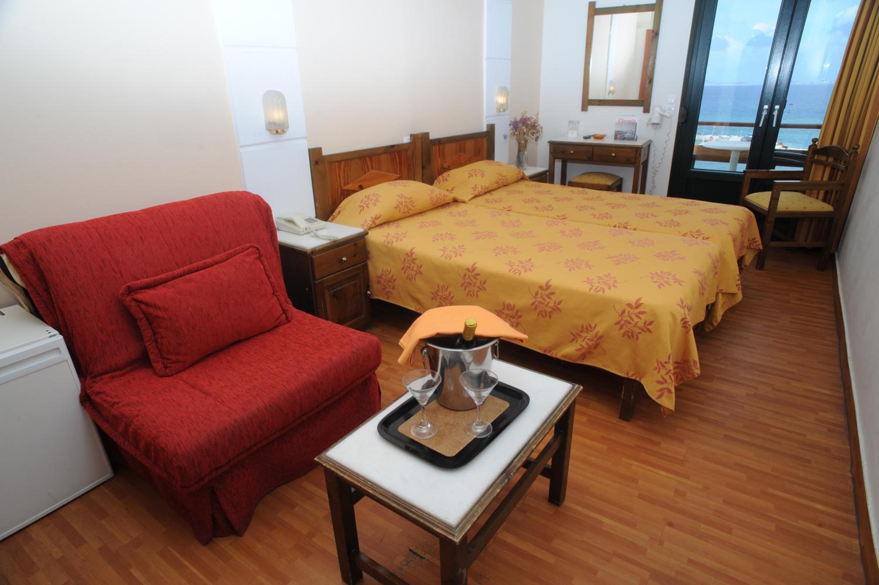 Twin Room with Sofa Bed & Port View
