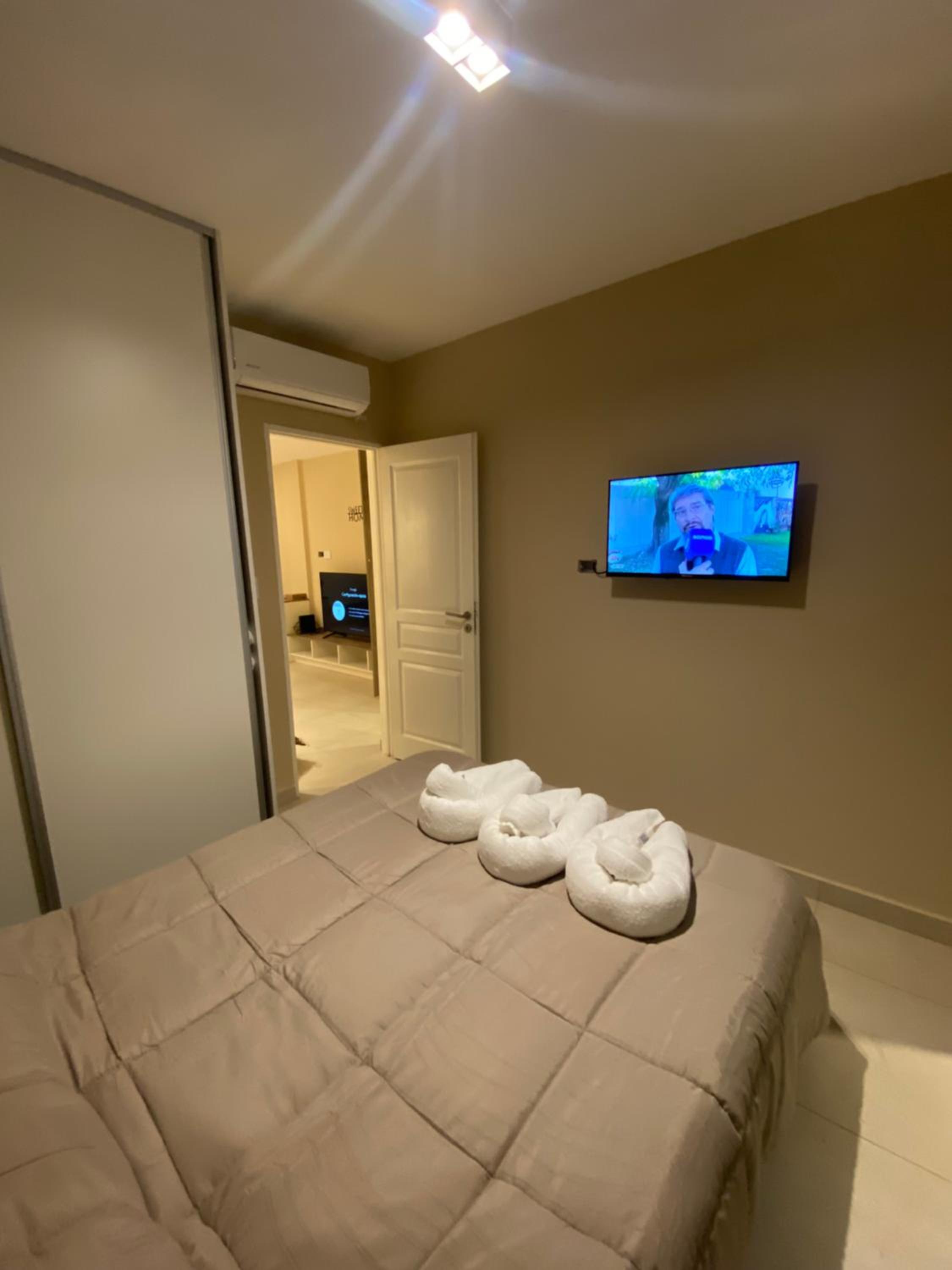 One-Bedroom Apartment photo 2