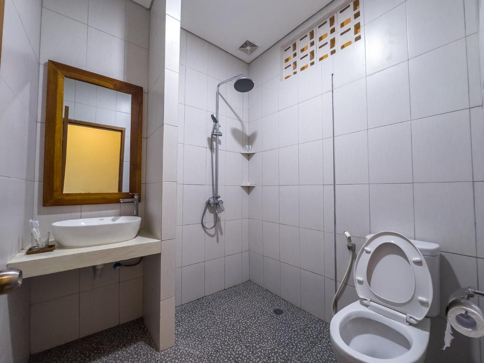 Double Room - Photo 7