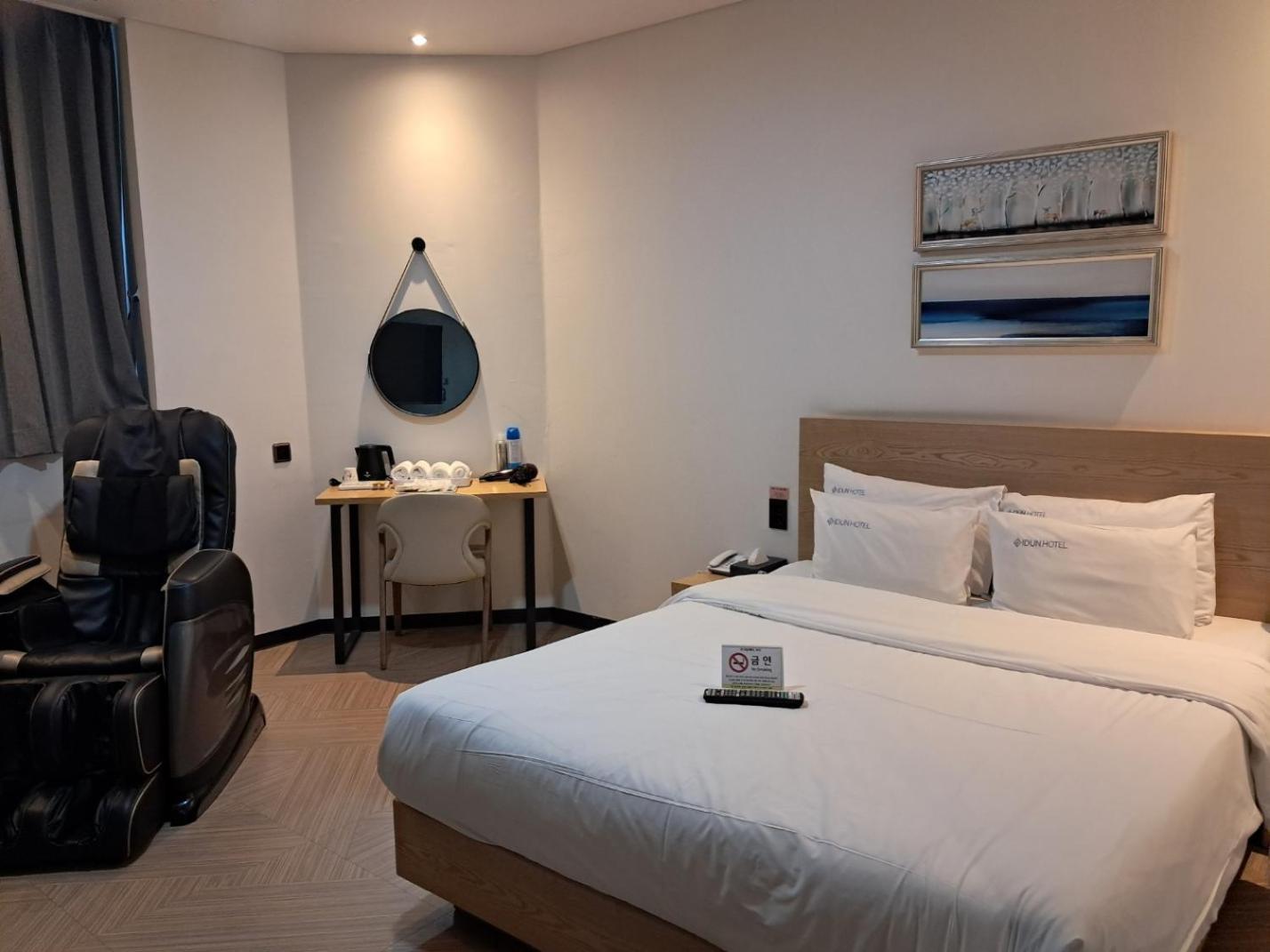 Deluxe Double Room - Photo 5