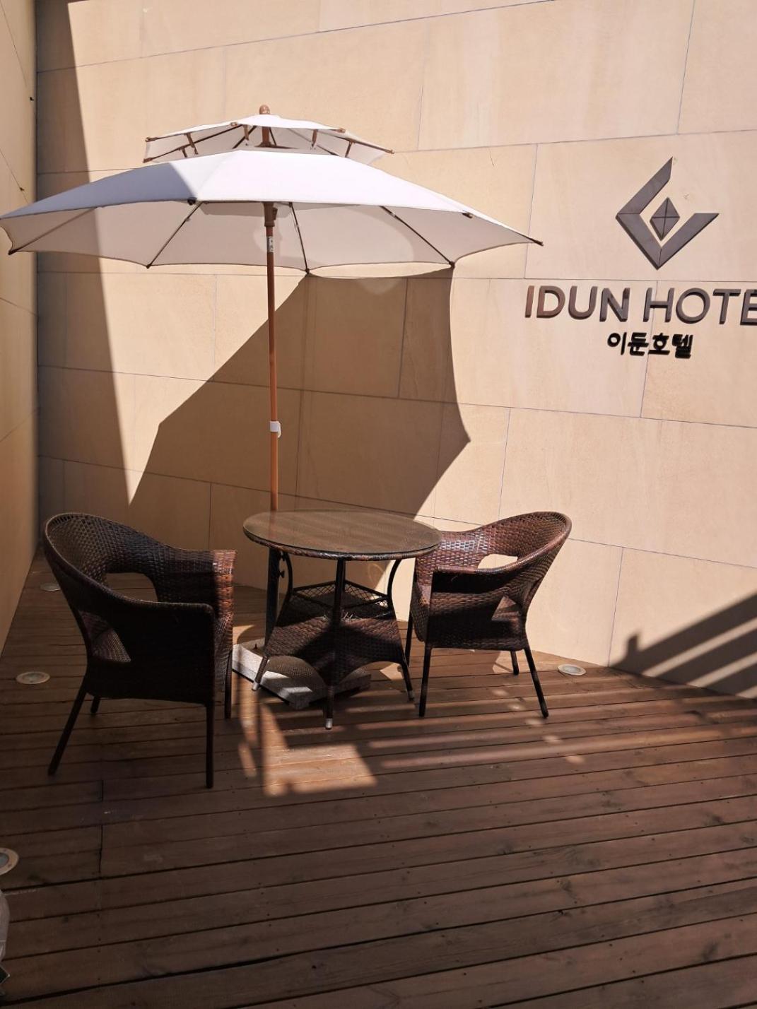Double Room With Terrace - Photo 8