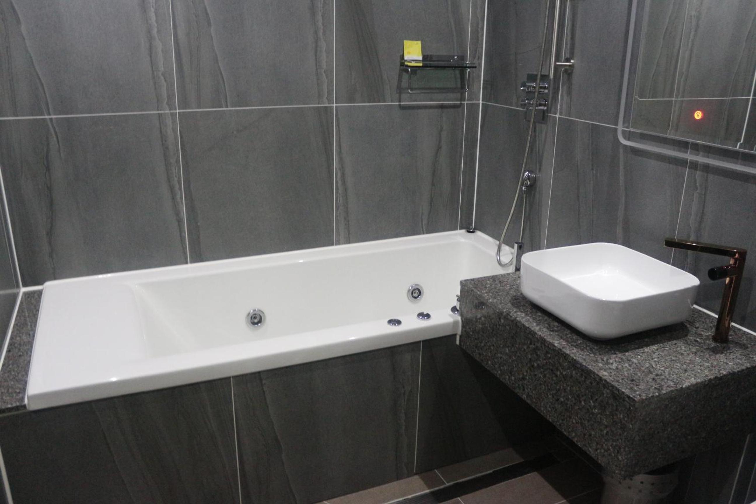 Triple Room - Photo 11