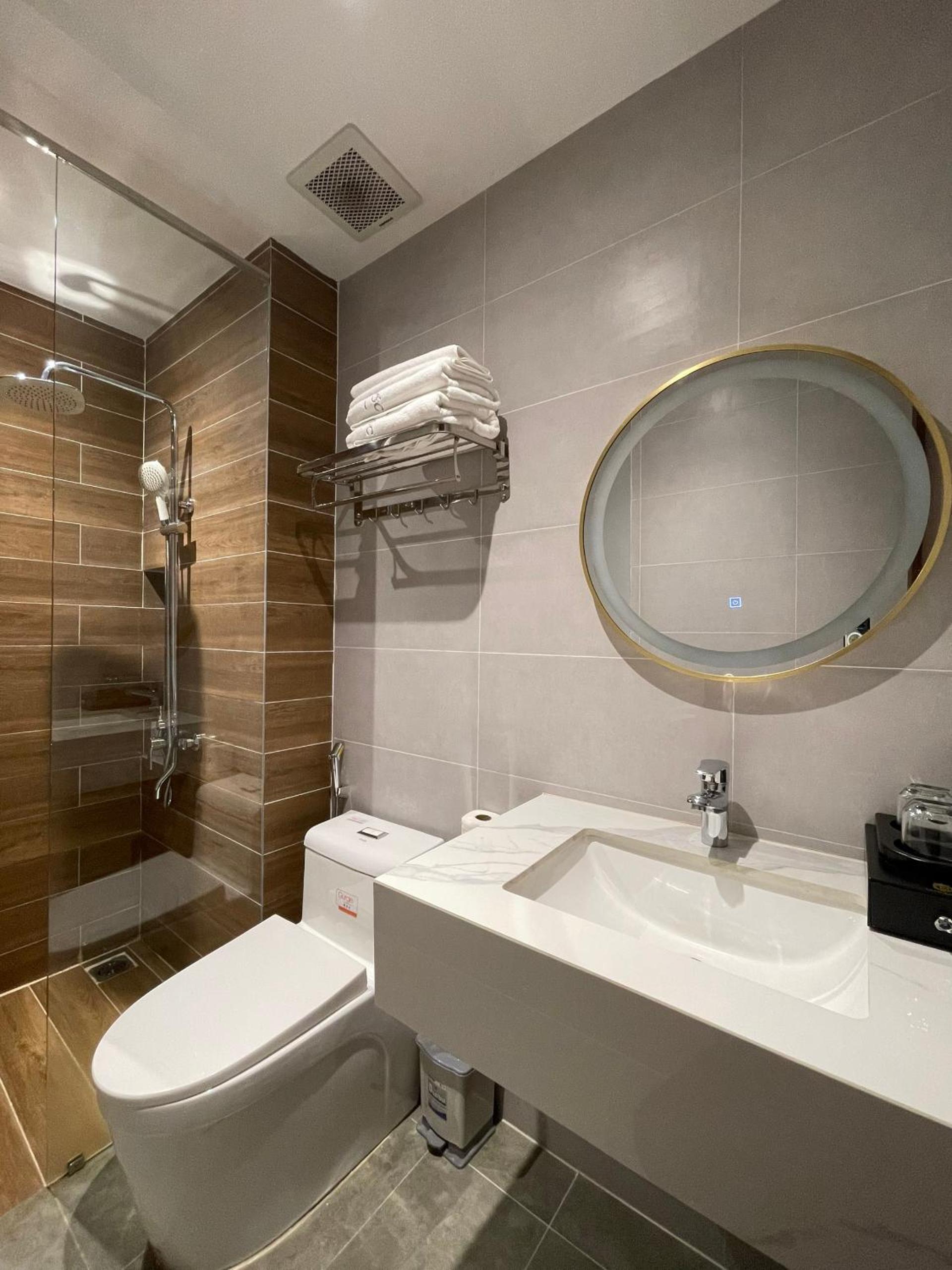 Standard Double Room with Window photo 2