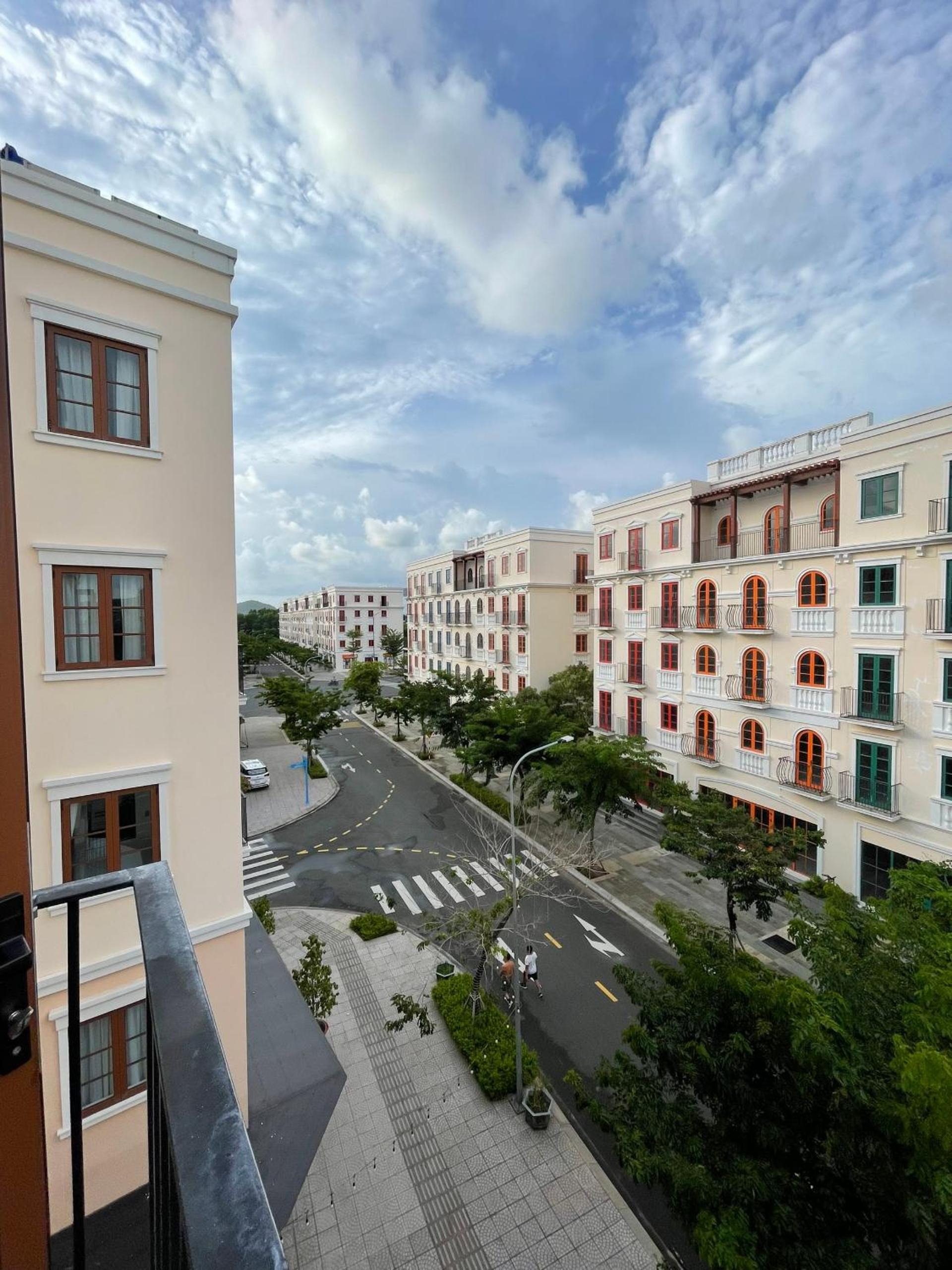 Two-Bedroom Apartment With City View photo 2