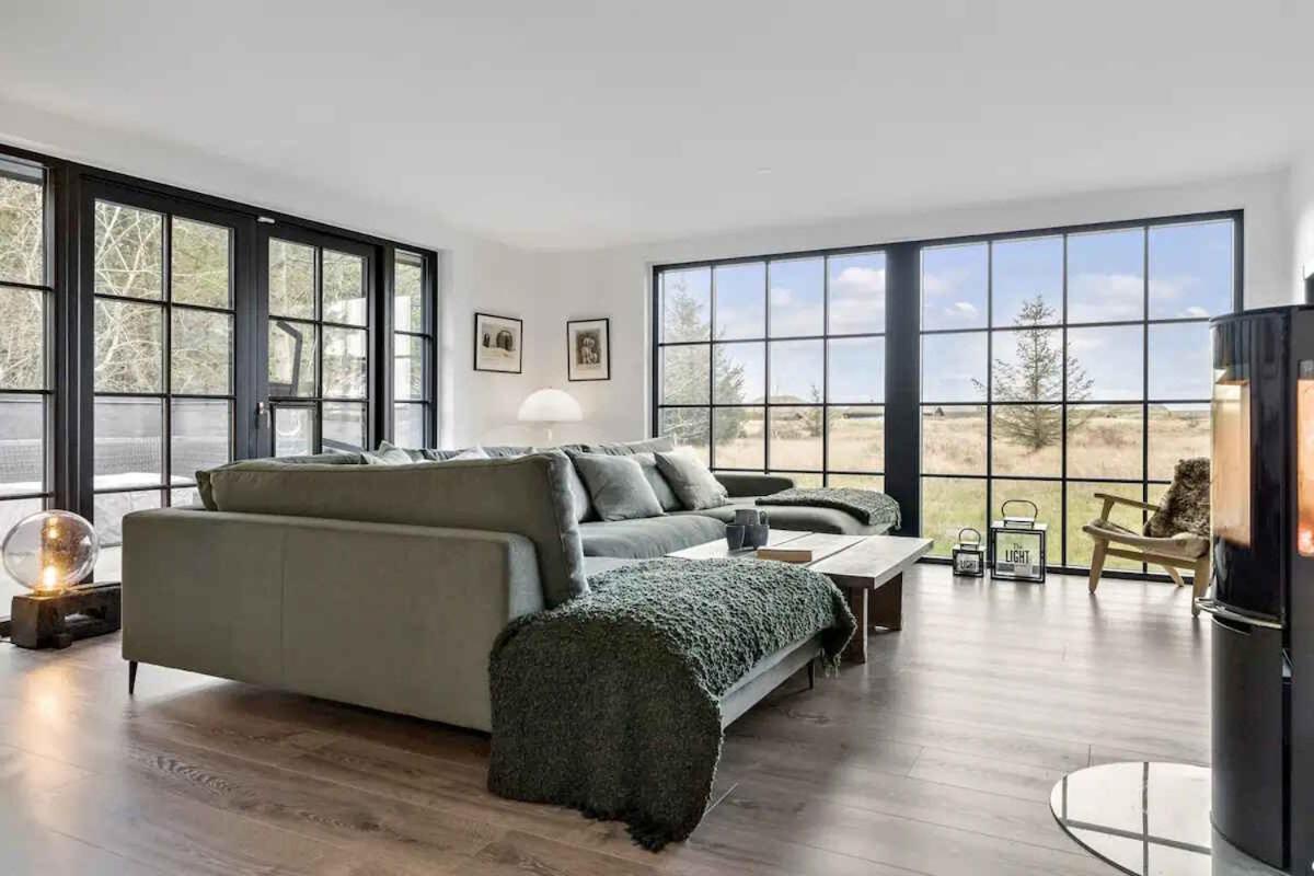 Five-Bedroom Holiday Home photo 1