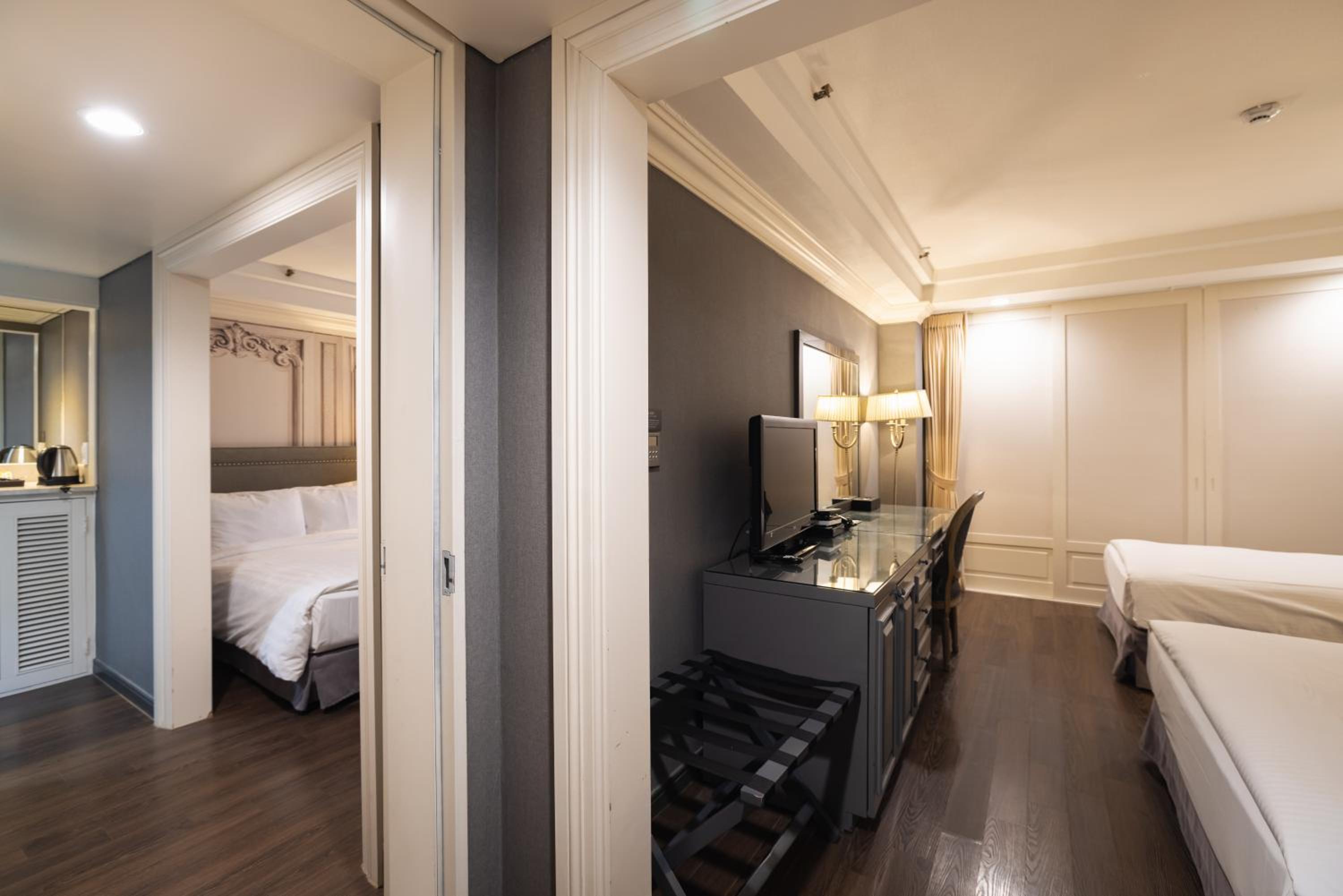 Connecting Family Room (Family Twin)