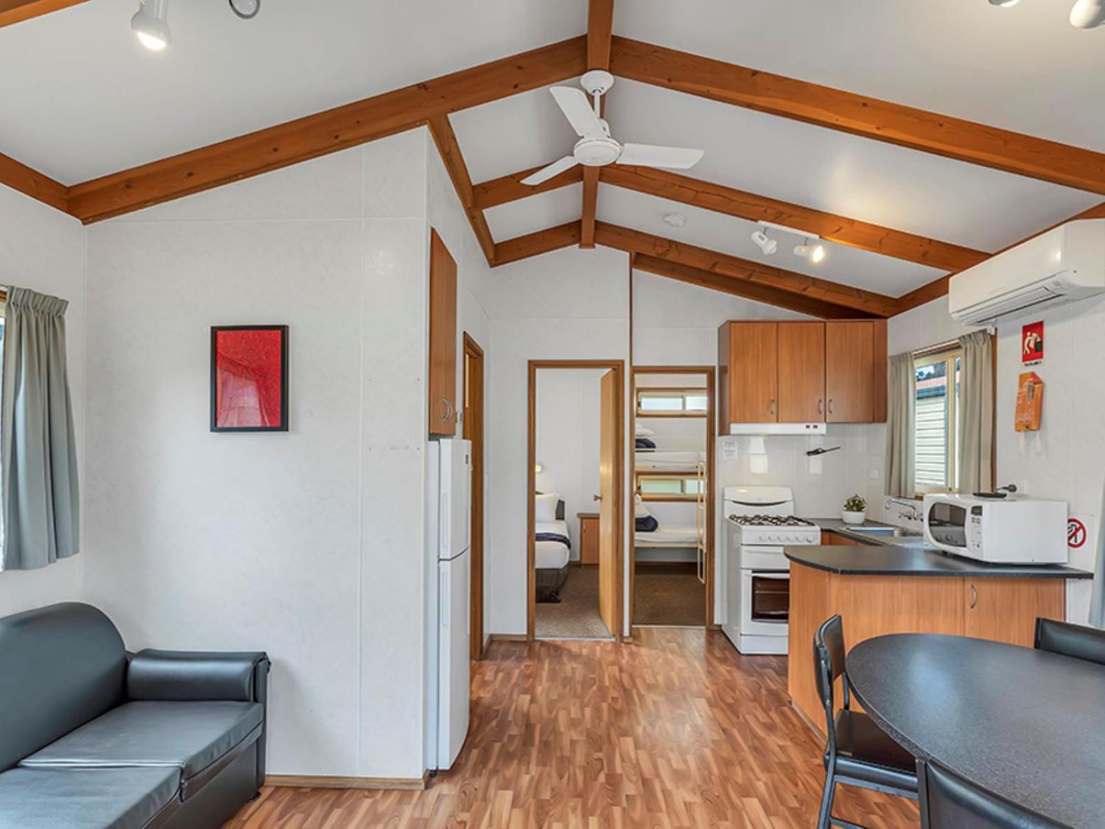 Two-Bedroom Family Villa - Photo 18