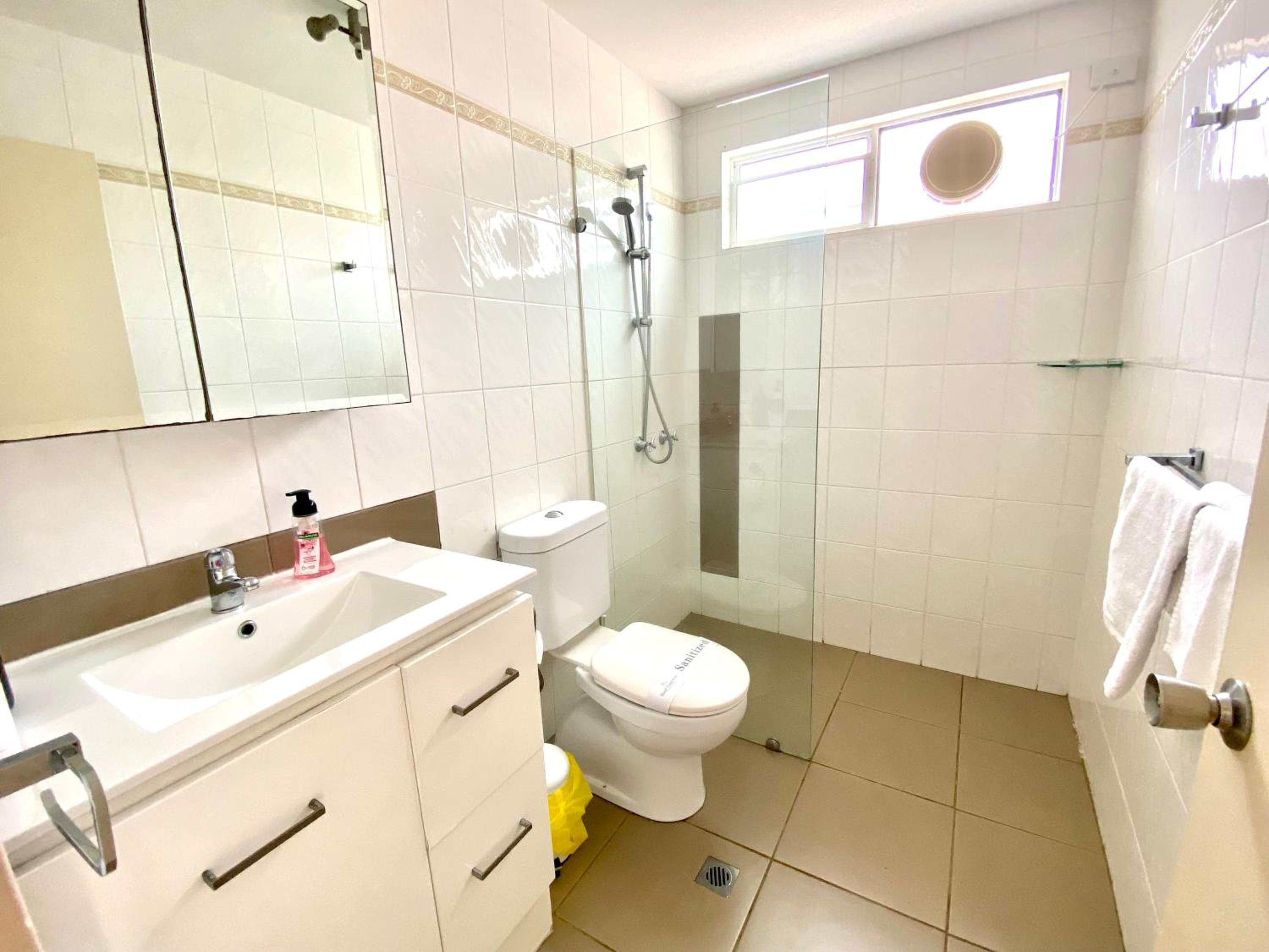 Superior Two-Bedroom Apartment - Photo 9