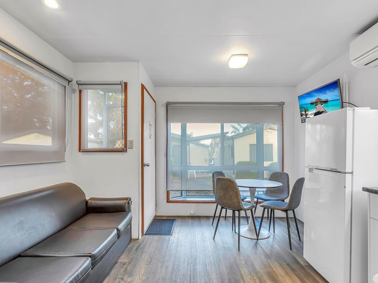 Two Bedroom Budget Cabin - Photo 1