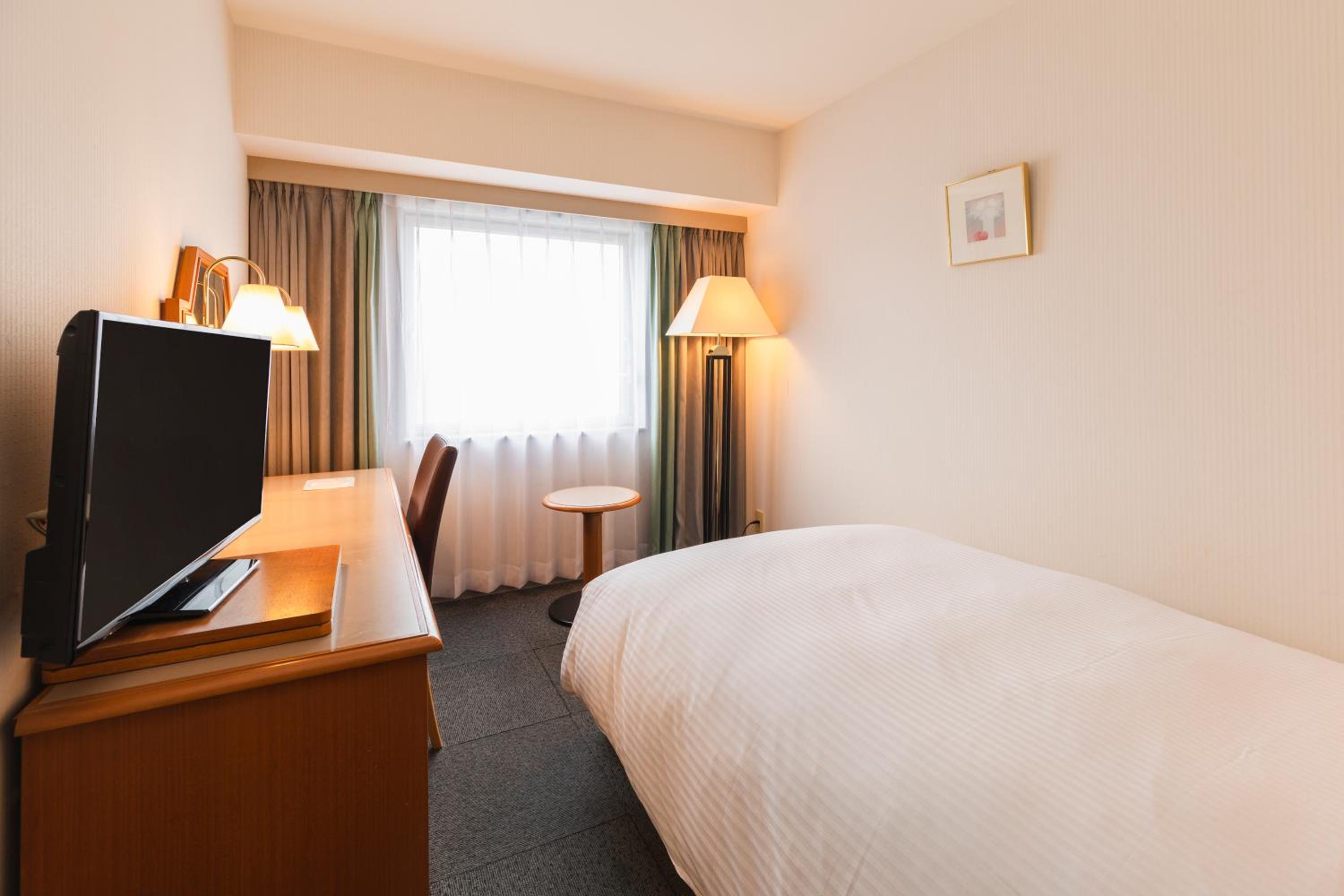 Standard Single Room - Smoking