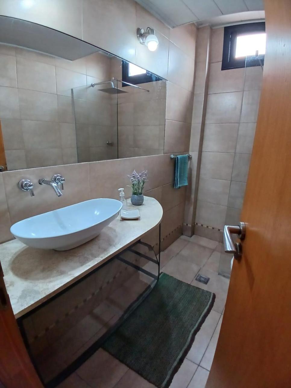 One-Bedroom House photo 2