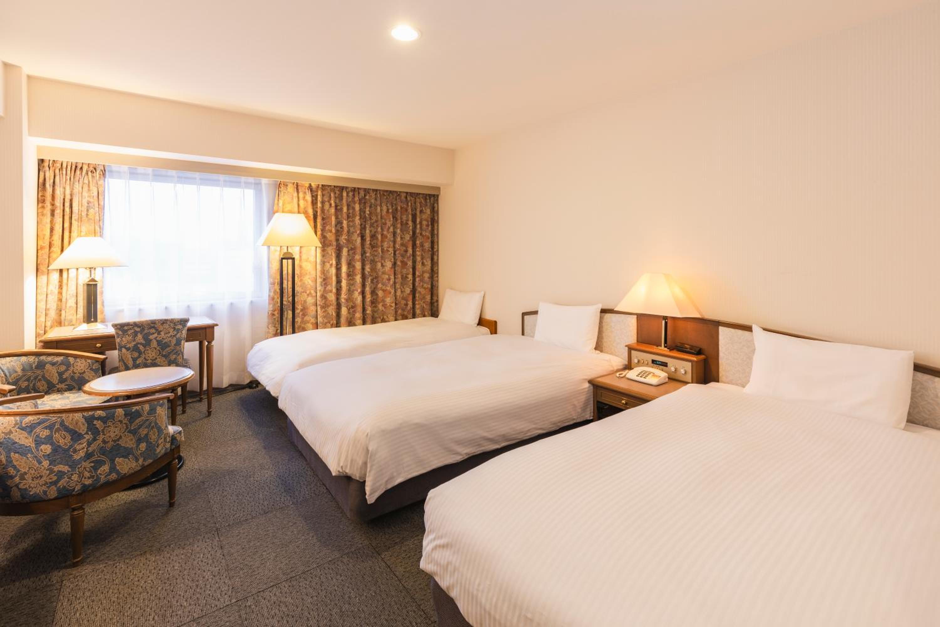 Deluxe Twin Room - Smoking photo 2
