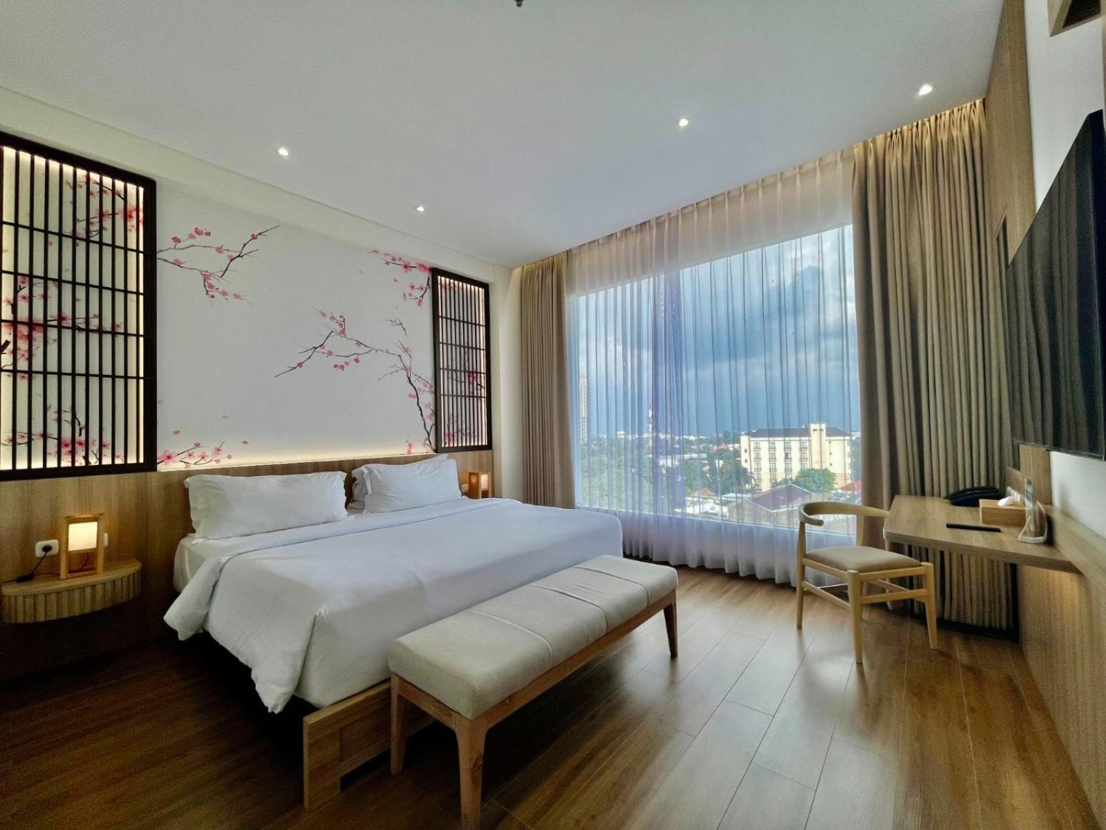 Suite Japan King Bed
