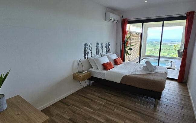 Apartment with Sea View photo 3
