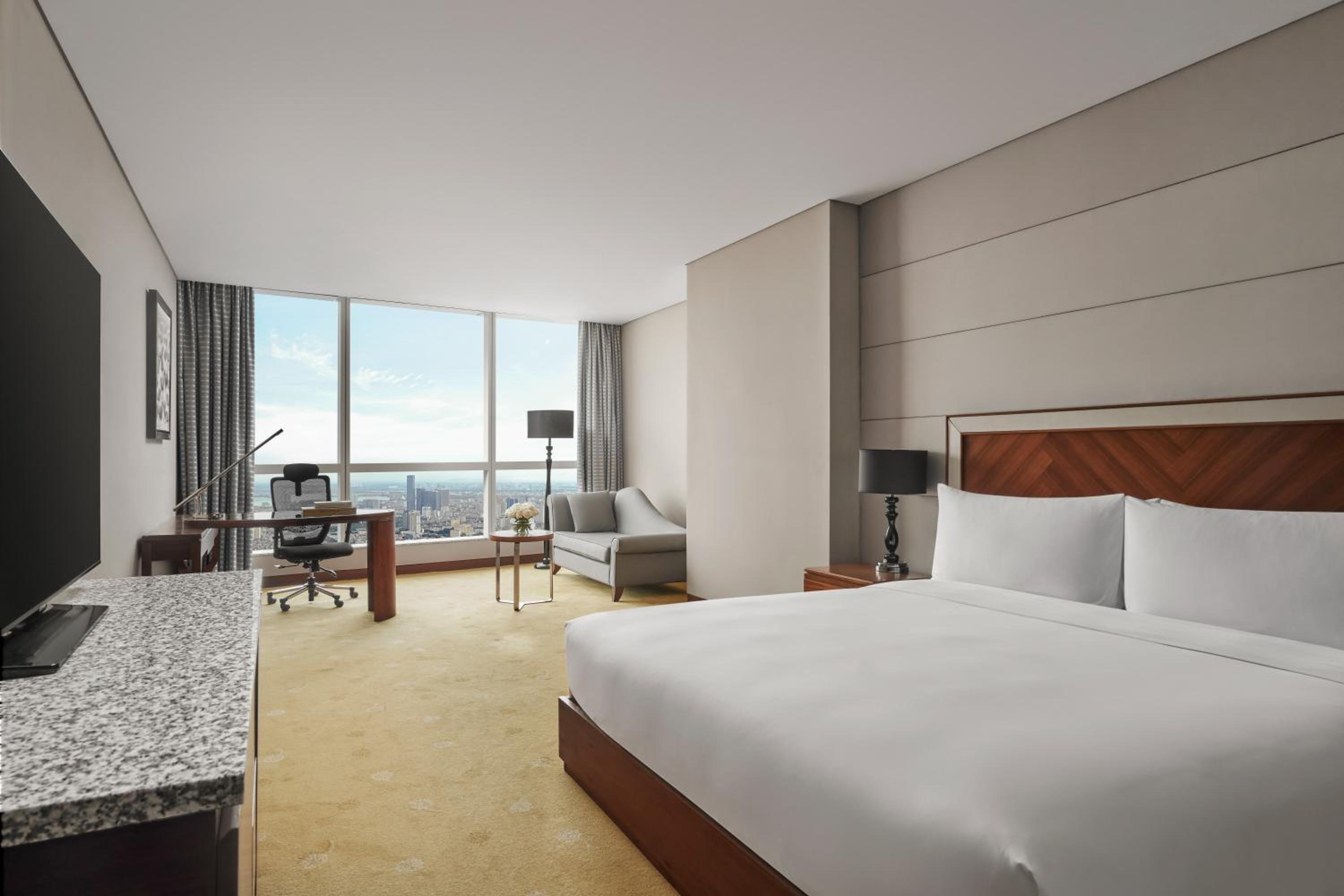 Premium King Room - Club Lounge Access photo 1