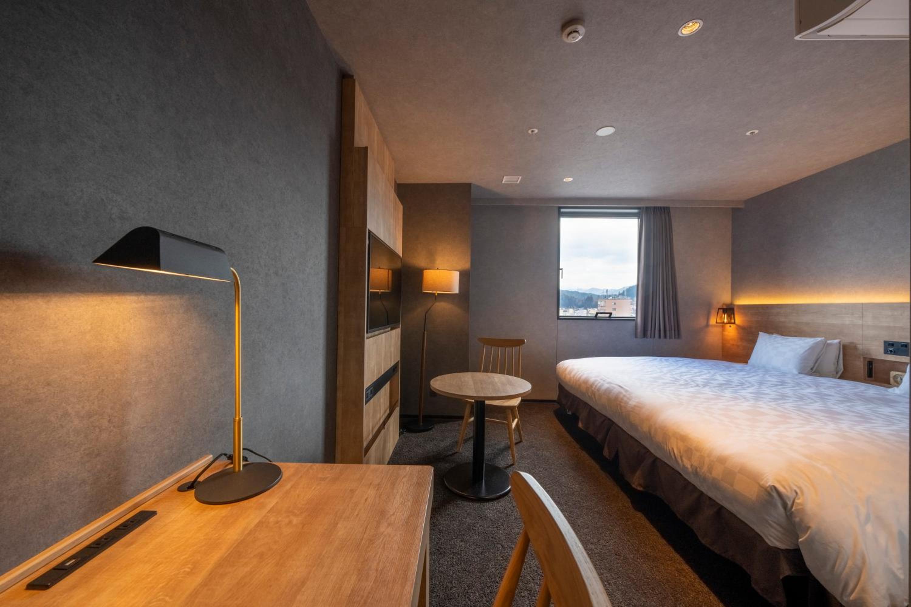 King Room - Non Smoking - Photo 5