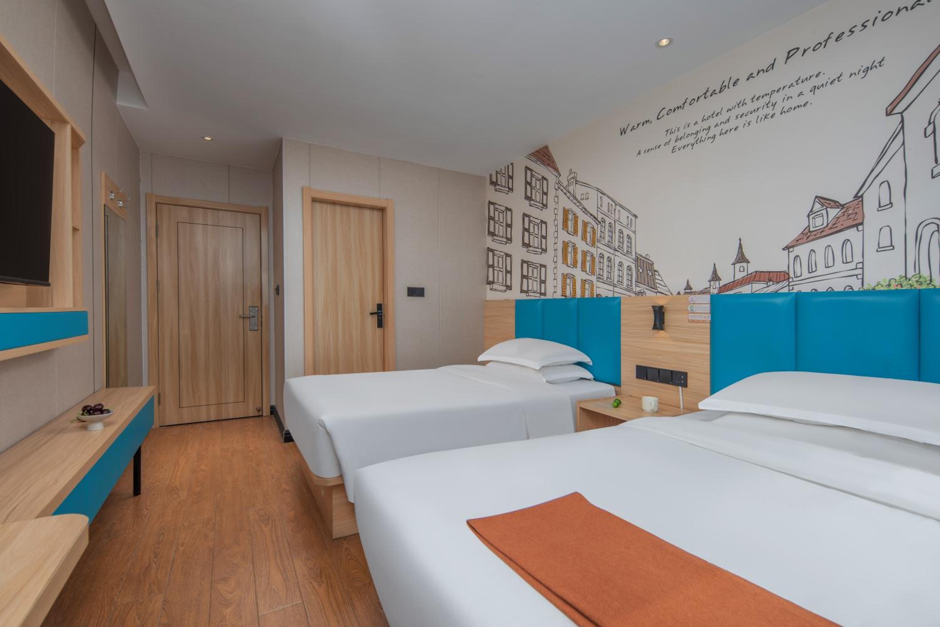 Deluxe Twin Room photo 3