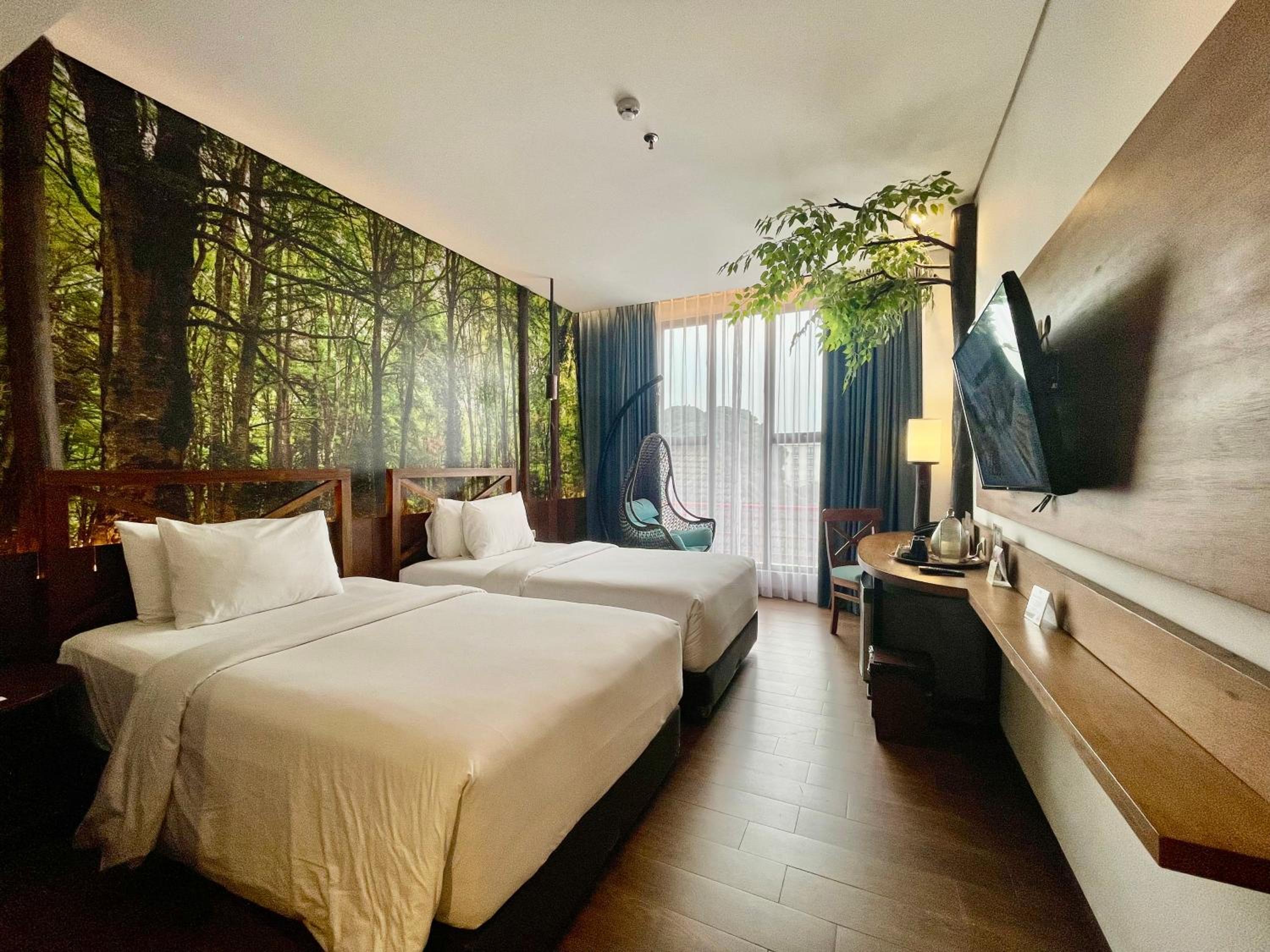 Autumn Deluxe Room - Twin Bed