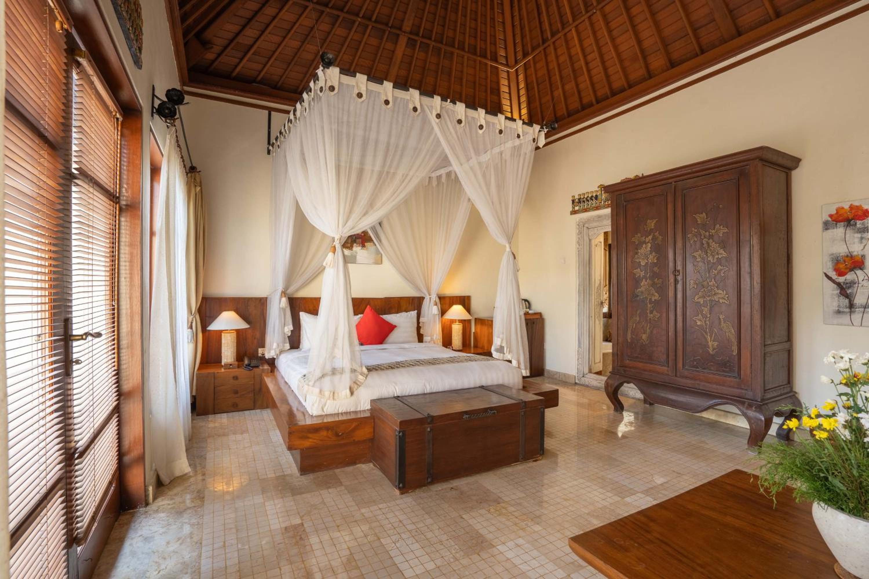 One-Bedroom Pool Villa with Garden View - Photo 9