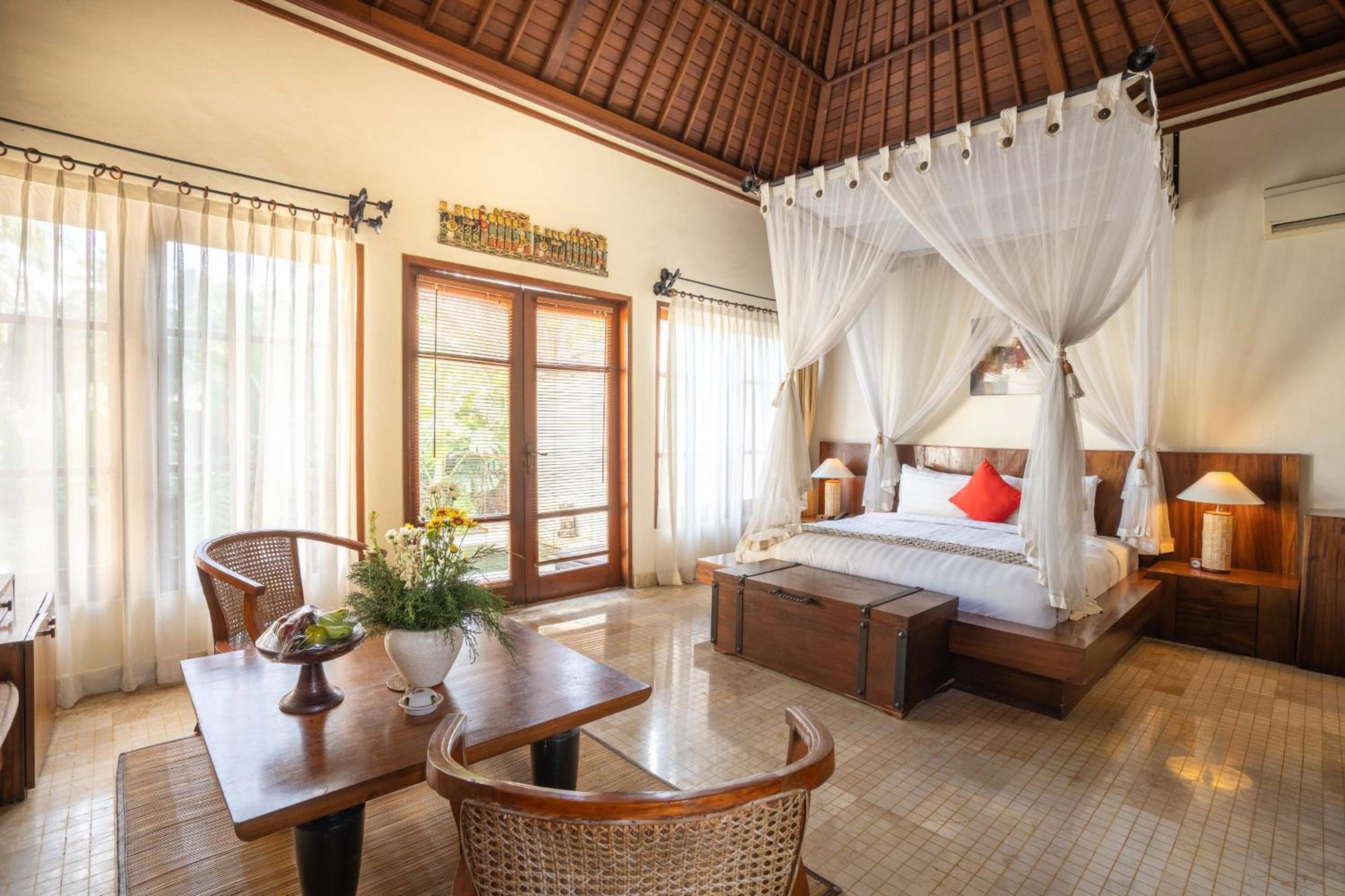 One-Bedroom Pool Villa with Garden View - Photo 1