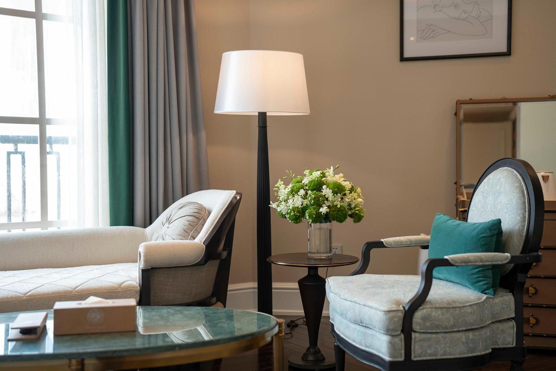 Deluxe King Suite - Photo 5