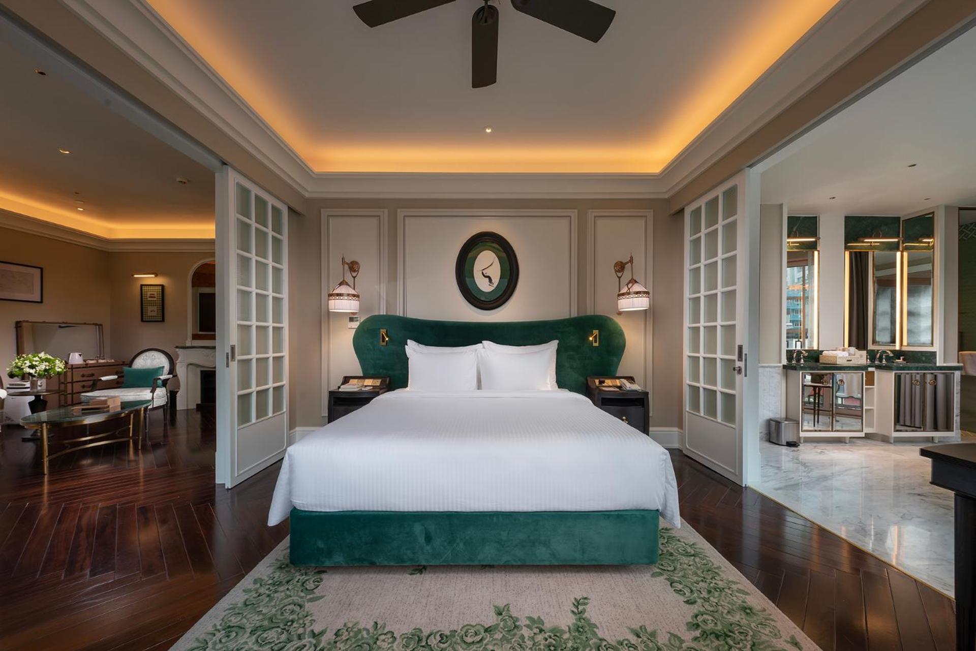 Deluxe King Suite - Photo 1