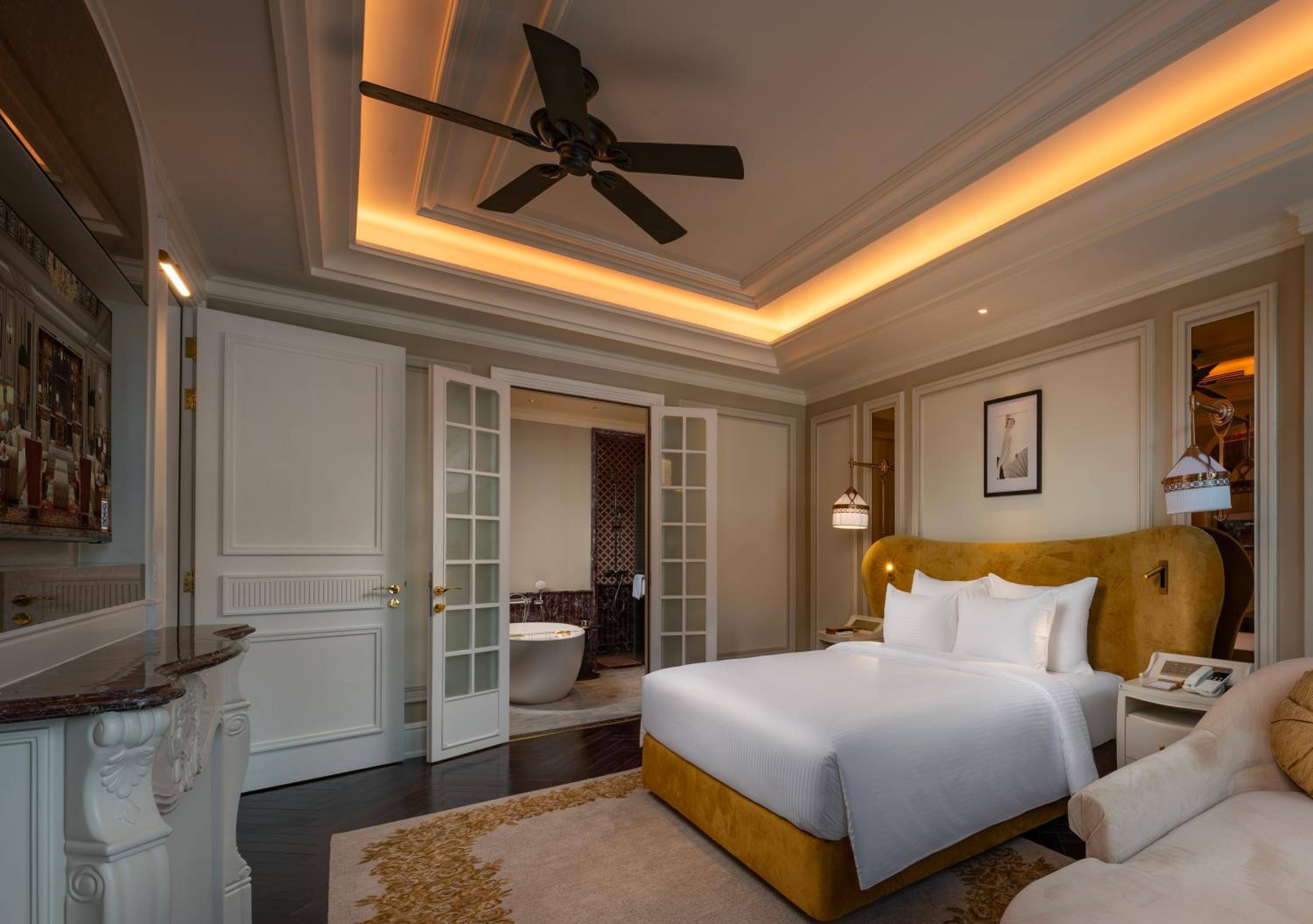 Superior King Suite