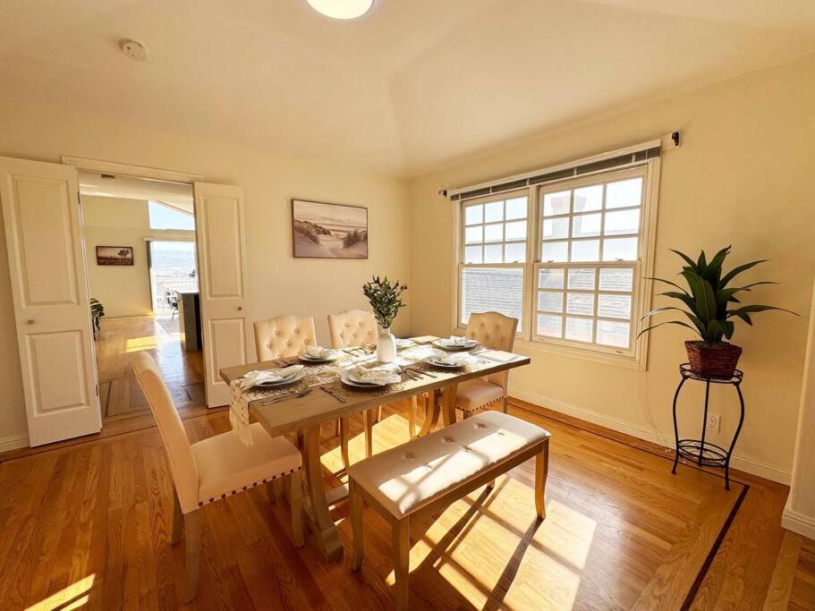 Three-Bedroom Villa photo 2